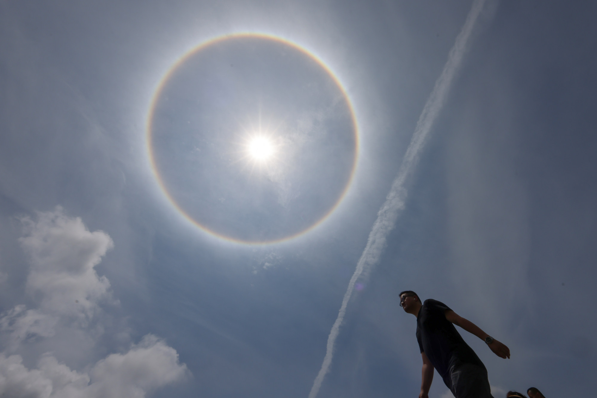 Rare natural phenomenon dazzles Hong Kong with temporary halo around the  sun - Young Post | South China Morning Post