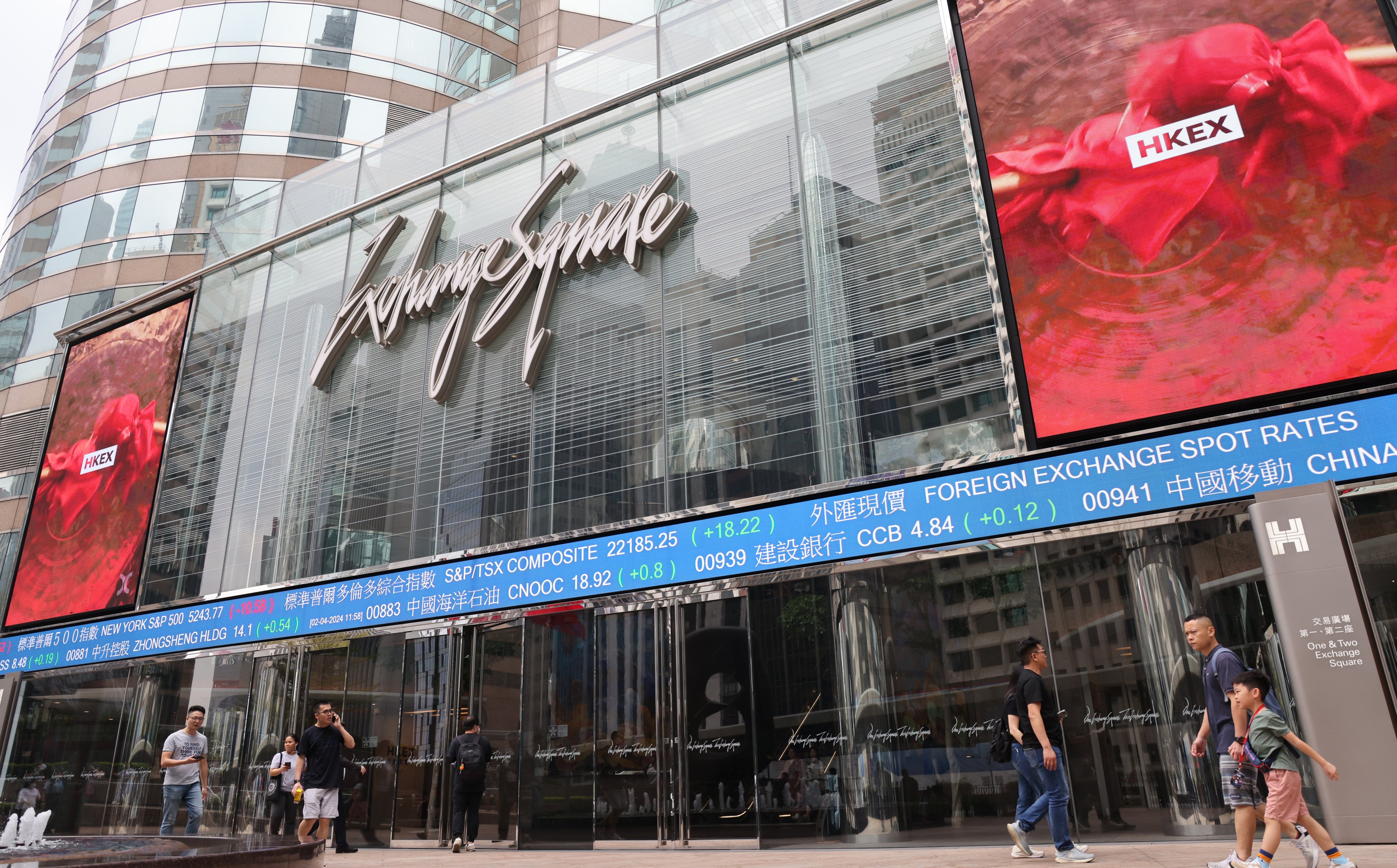 China’s regulators have announced a package of measures to boost liquidity in Hong Kong’s troubled stock market. Photo: Jelly Tse.
