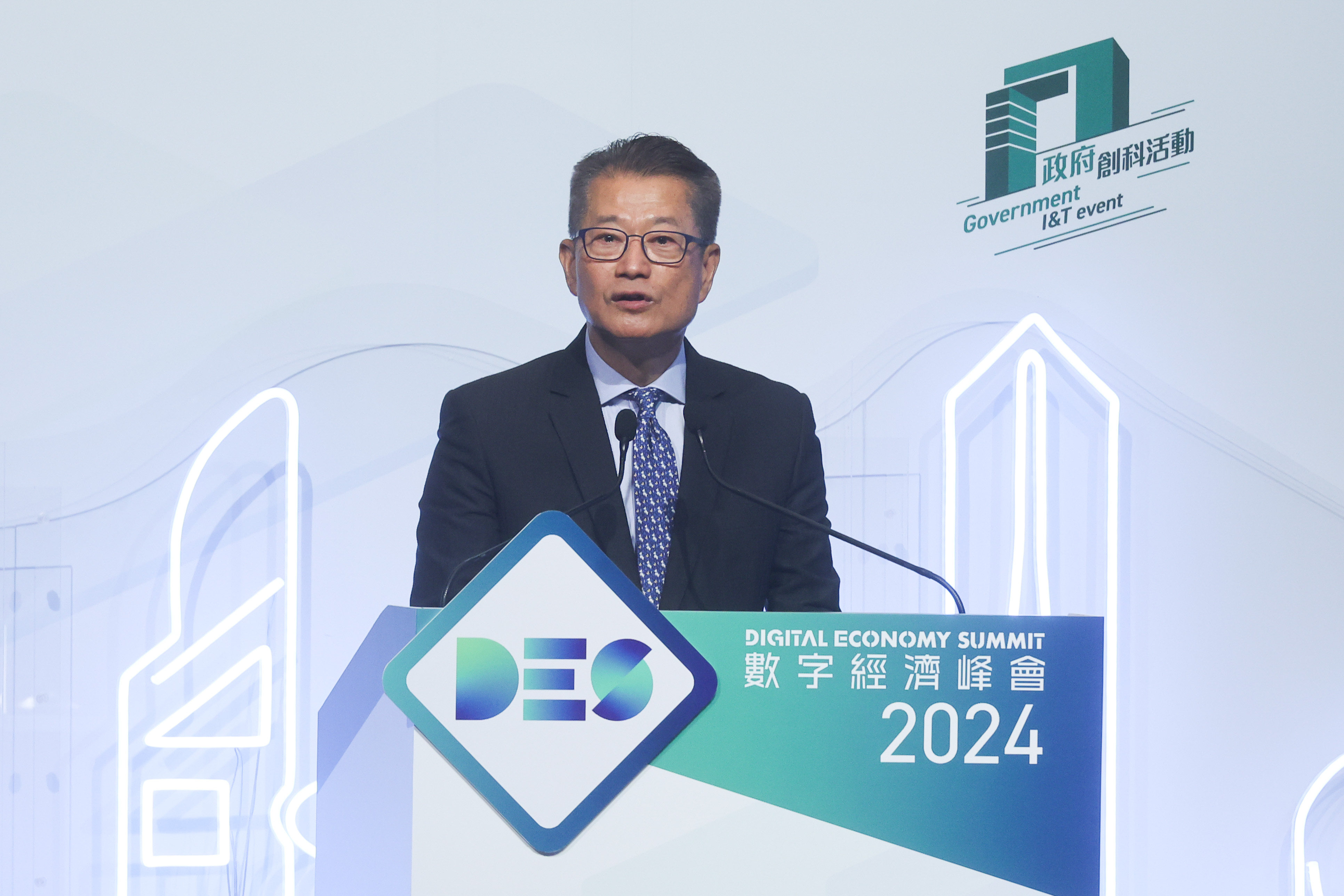 At the recent Digital Economy Summit, Financial Secretary Paul Chan Mo-po spelled out the city’s plan to digitalise the local economy and make the city  more electronically connected to the mainland. Photo: SCMP / Edmond So