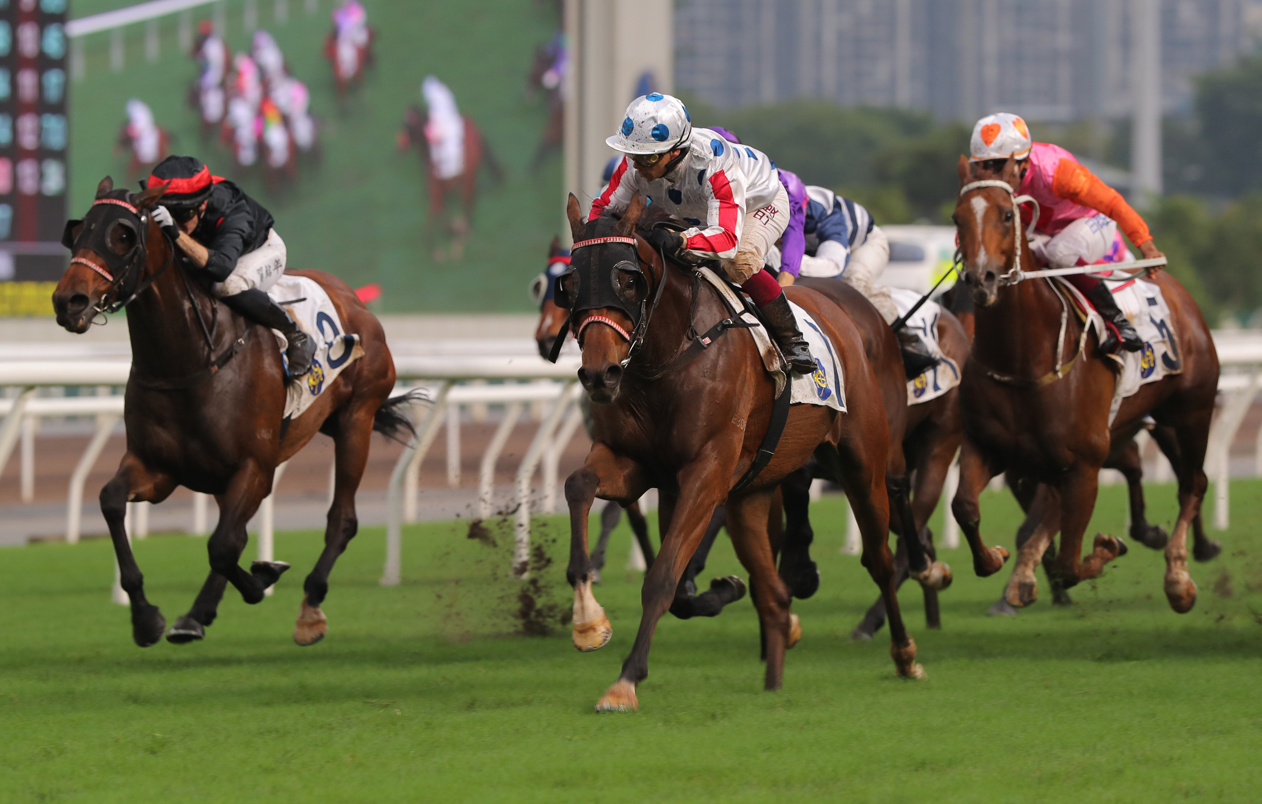 C P Brave storms home under Alexis Badel to win at Sha Tin. Photos: Kenneth Chan