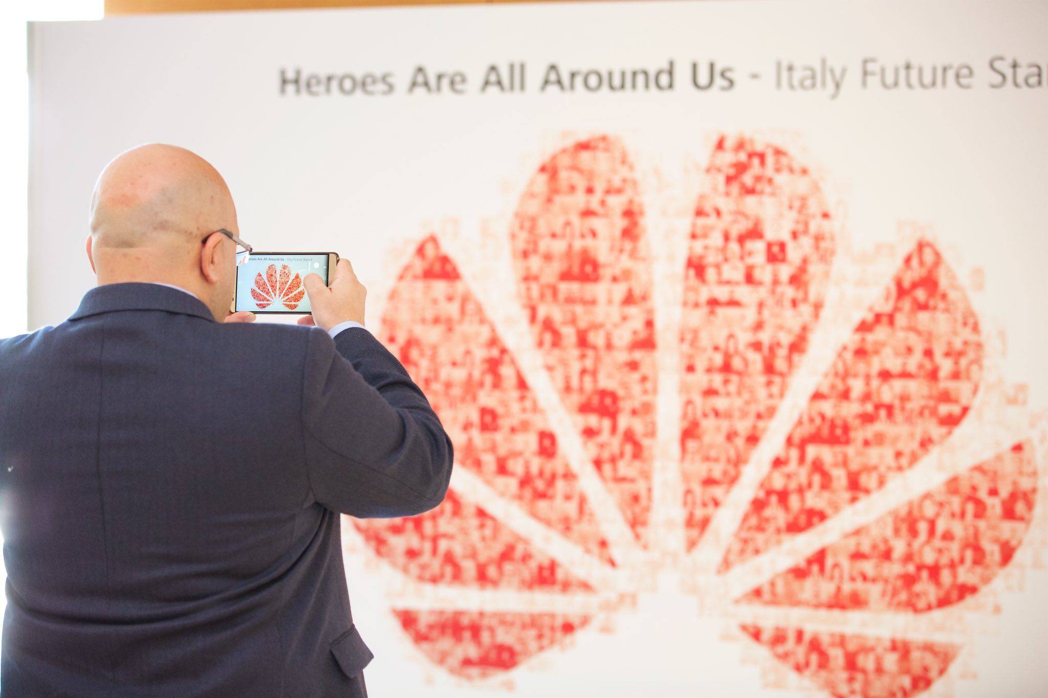 Huawei Italy honours 138 of its staff who were awarded the title of ‘Future Stars’ by creating a version of the company logo with their profile pictures.