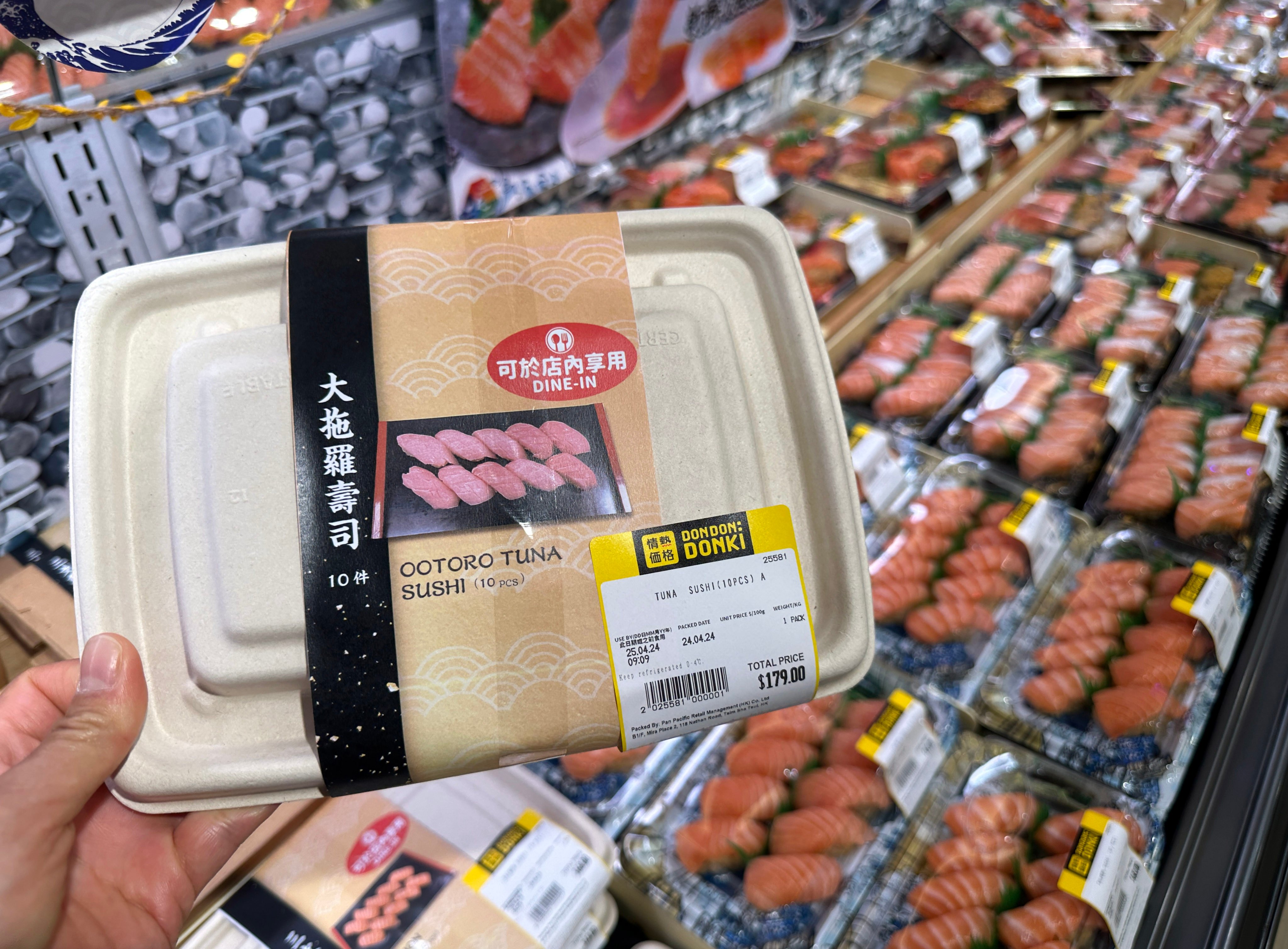 A Japanese supermarket in Tsim Sha Tsui replaced transparent plastic boxes for takeaway with paper packaging. Photo: Jelly Tse