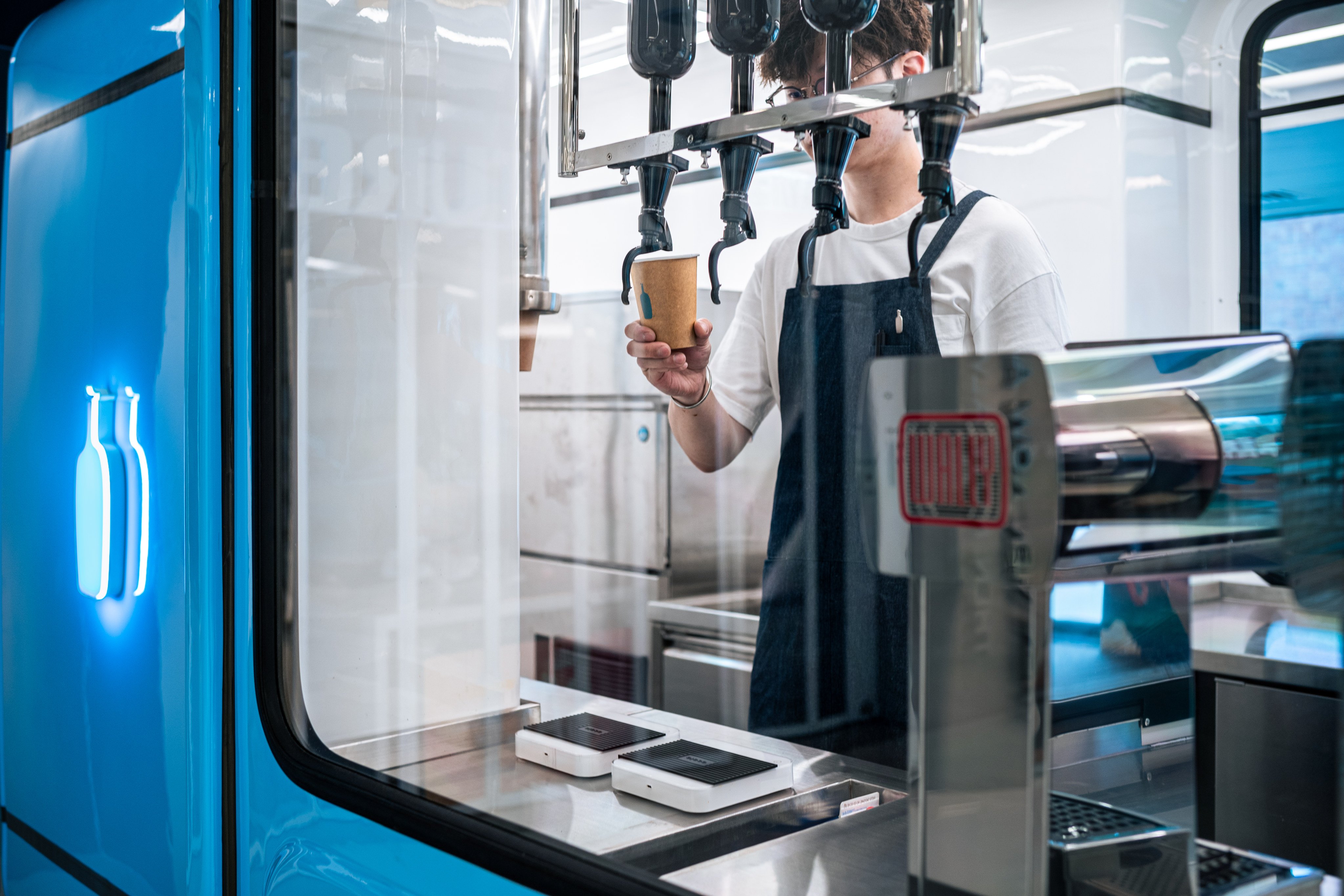 At Blue Bottle’s Hong Kong International Airport kiosk, there are no espresso machines. Instead, the company sells what it calls craft instant espresso. Photo: Blue Bottle