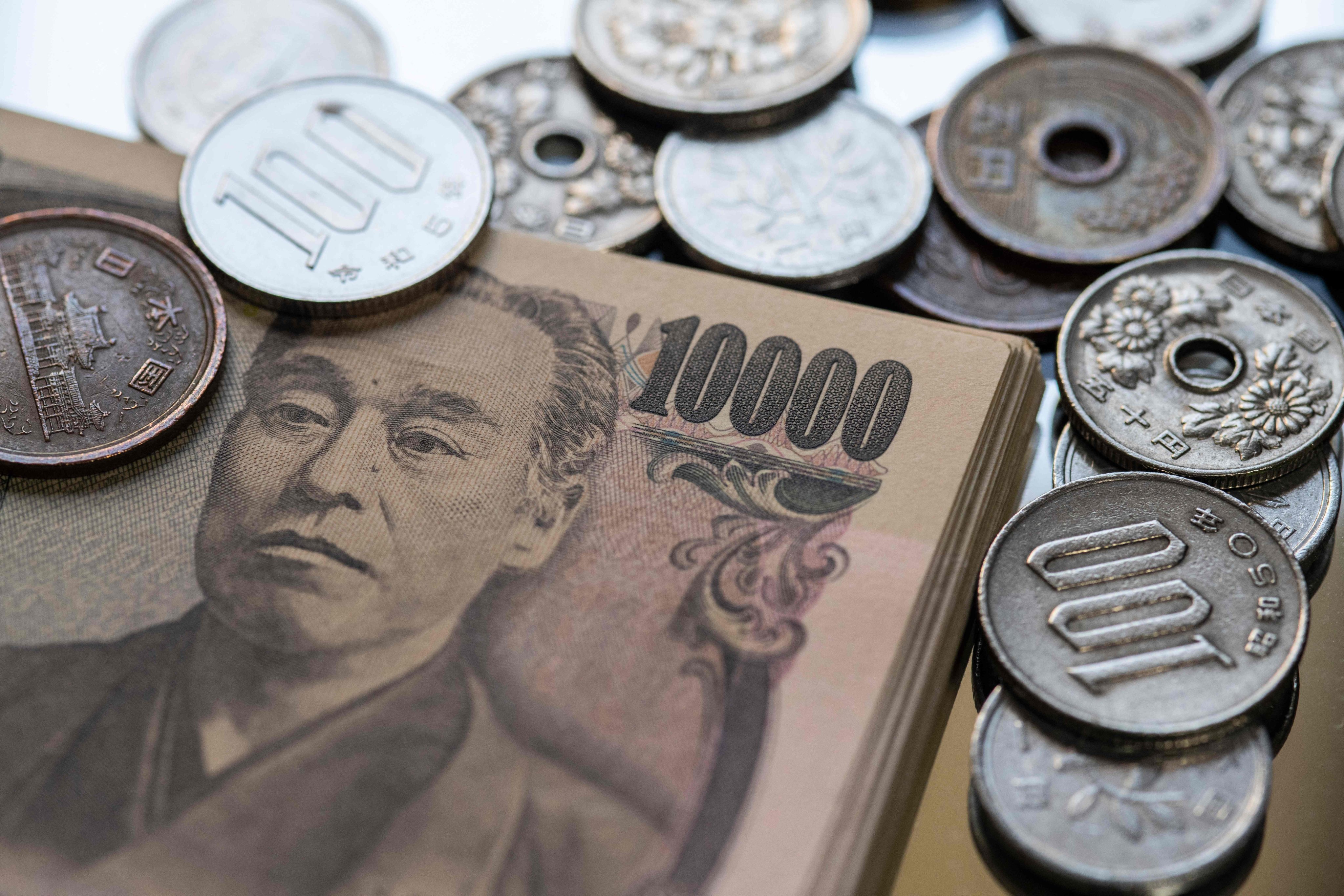 Japan could become a big attraction for Hongkongers and hit the city economy after the yen hit a 34-year low against the US dollar. Photo: AFP