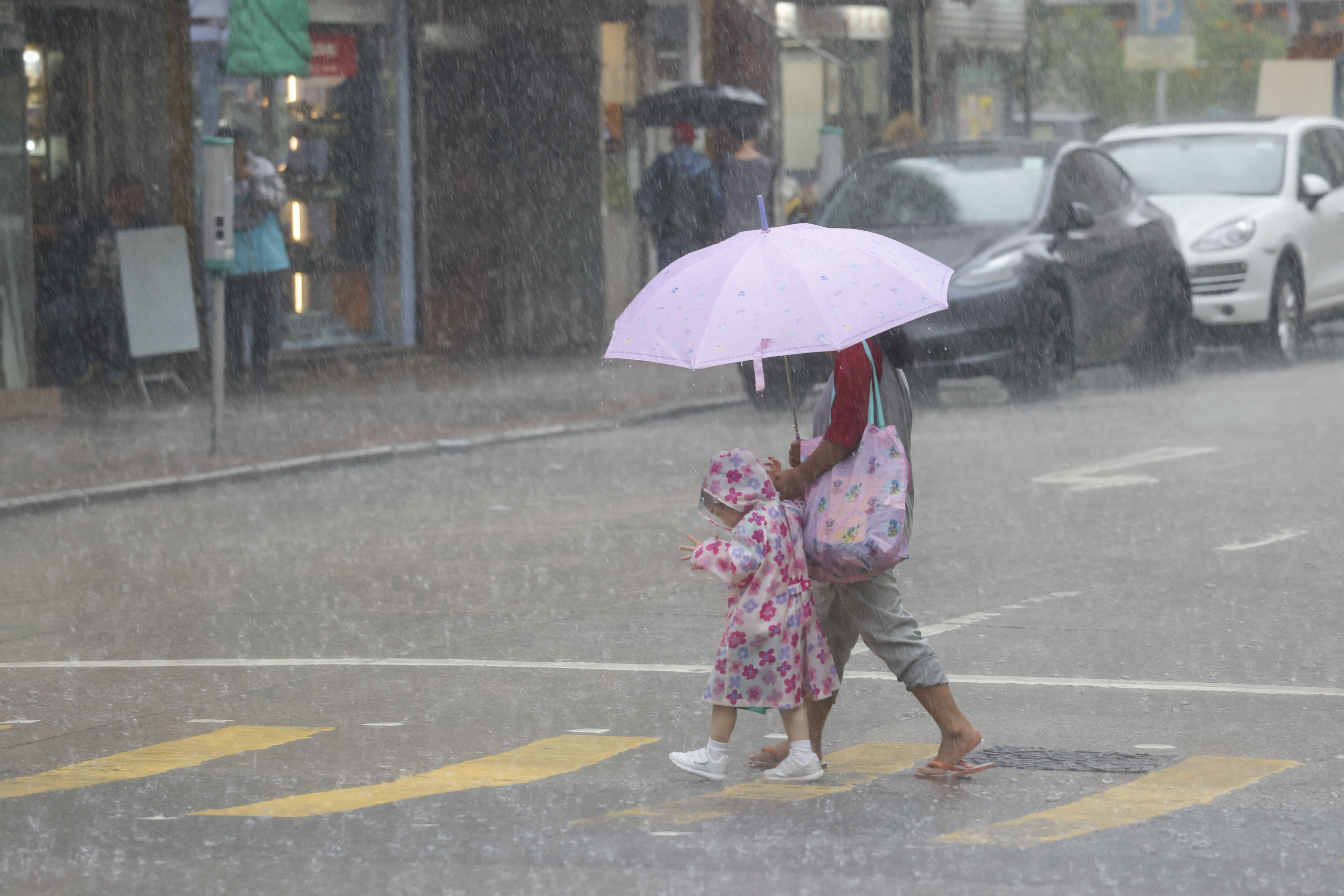 Hong Kong has experienced a spate of unstable weather in the past week. Photo: Yik Yeung-man