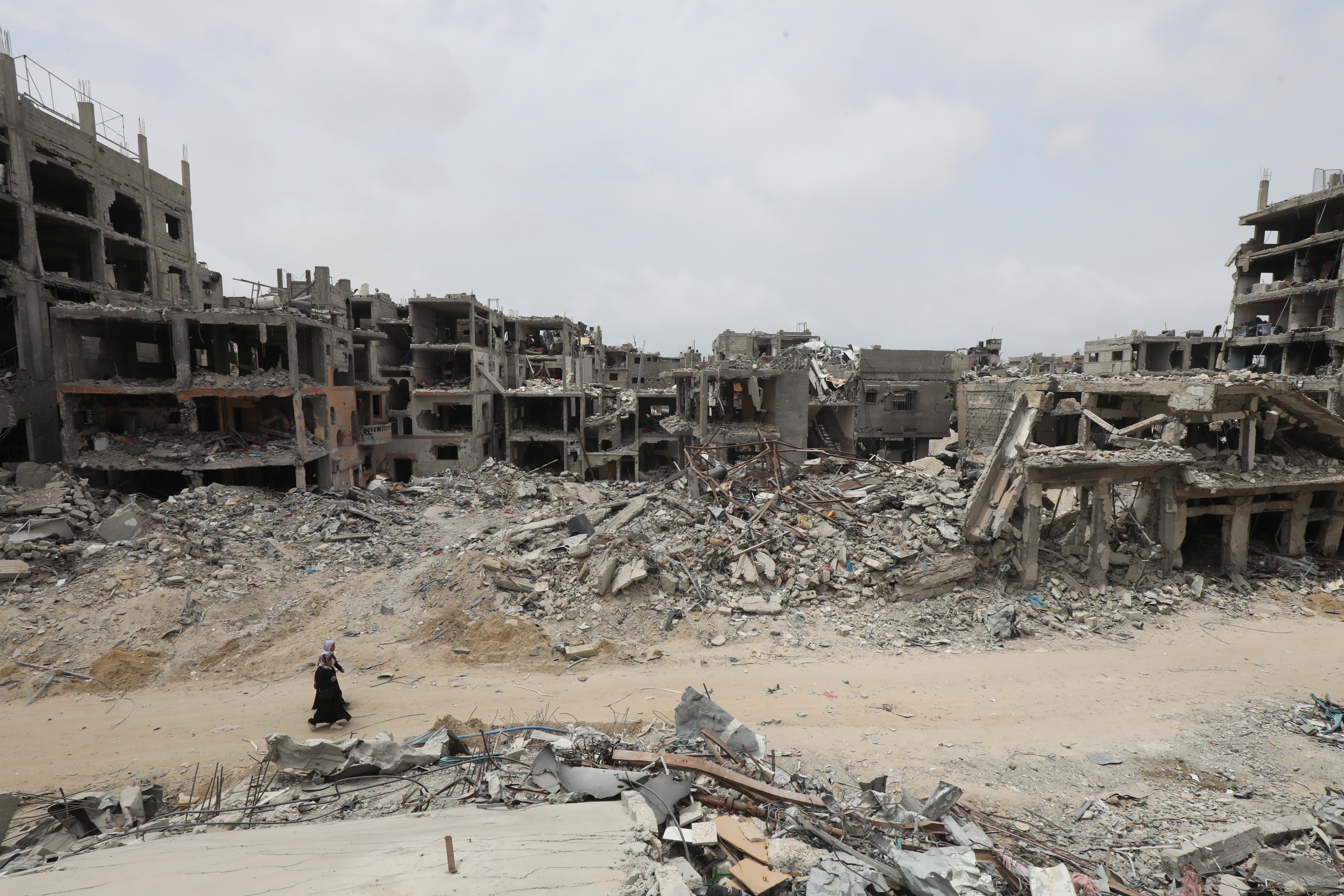 Destroyed buildings and streets in Khan Yunis, southern Gaza. Photo: dpa