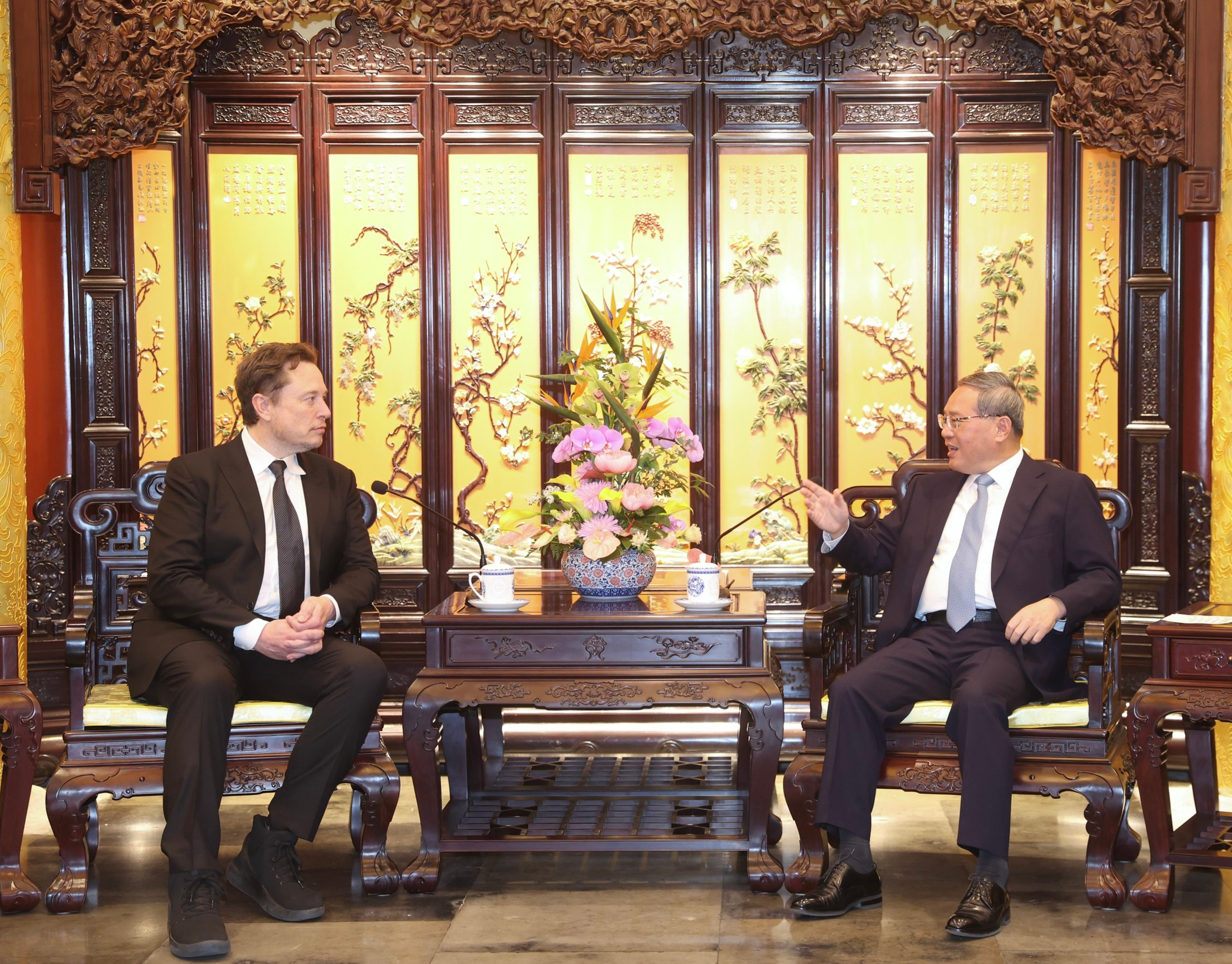 Premier Li Qiang in talks with US billionaire Elon Musk in Beijing on Sunday. Photo: Handout