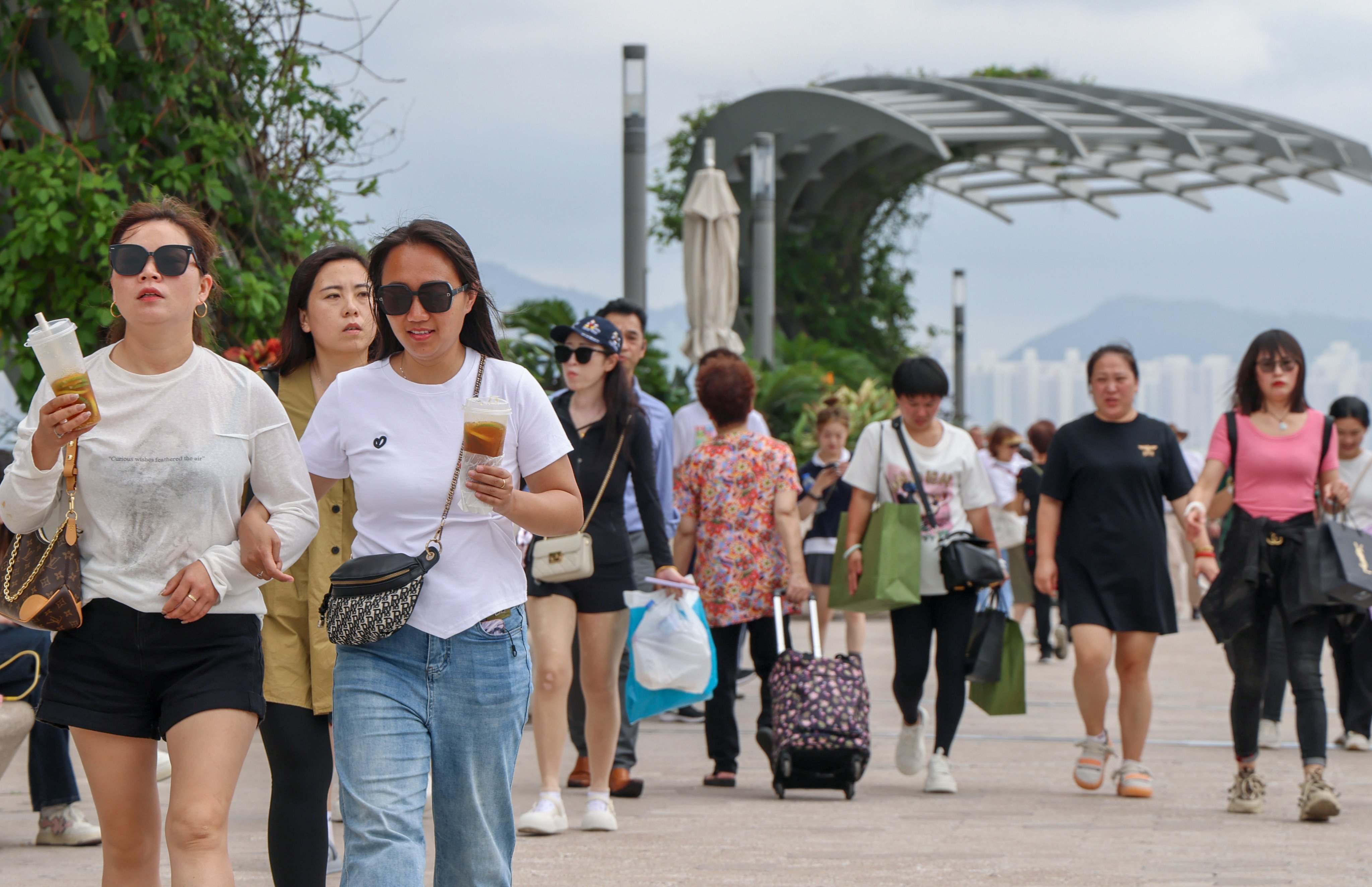 Tourists at Avenue of Stars in Tsim Sha Tsui. The ‘golden week’ holiday is expected to attract an influx of tourists from mainland China to the city. Photo: Jelly Tse