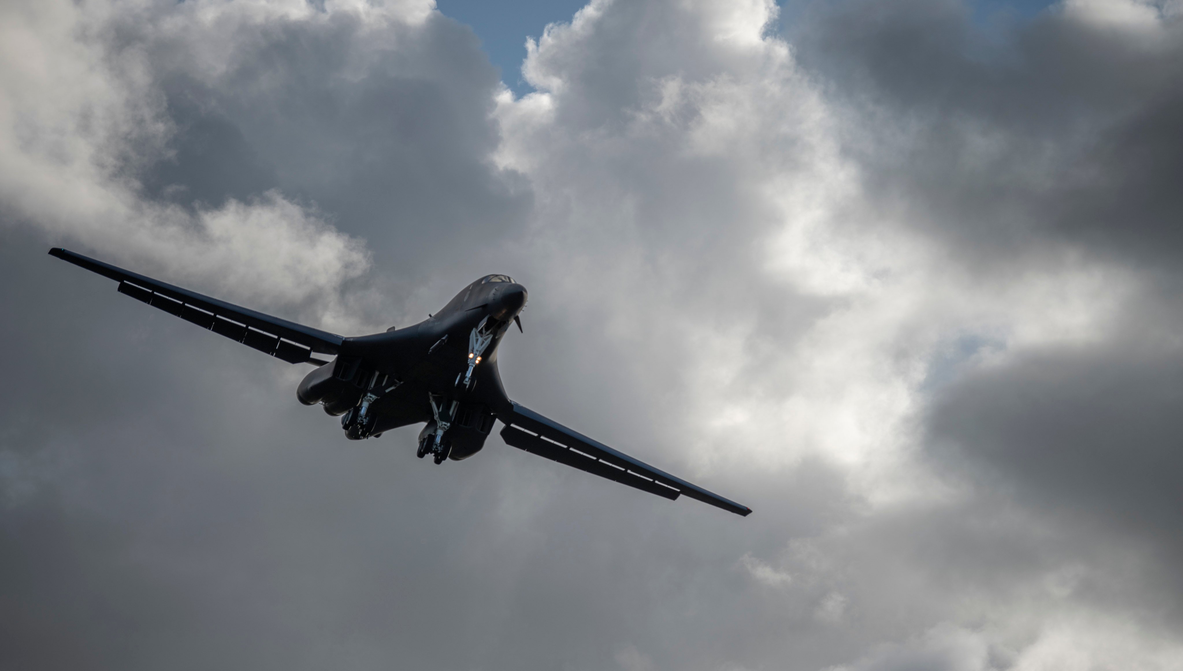 A B-1B Lancer jet prepares to land at Andersen Air Force Base in Guam. Photo: US Air Force