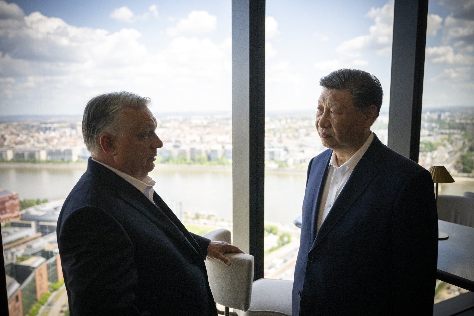 La gira de Xi Jinping ha terminado, dejando atrás una división en Europa sobre cómo tratar con China