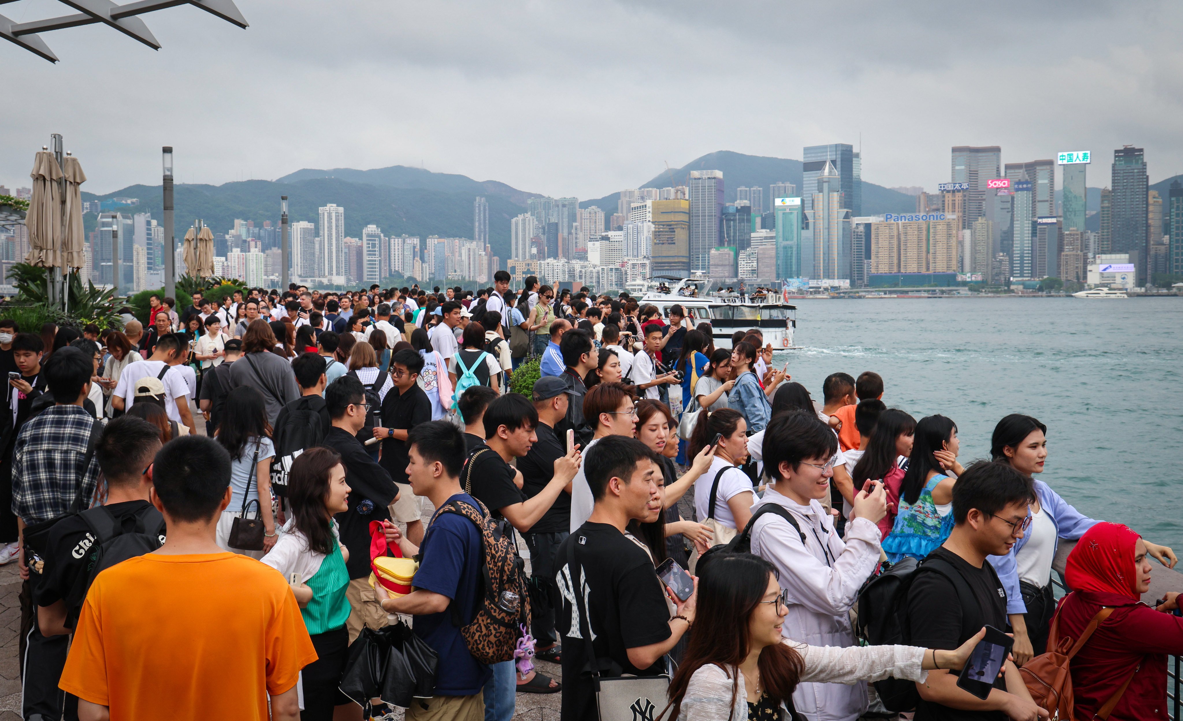 New visitors from eight mainland Chinese cities added to travel scheme are “high spenders”, said Hong Kong’s chief executive. Photo: Jelly Tse