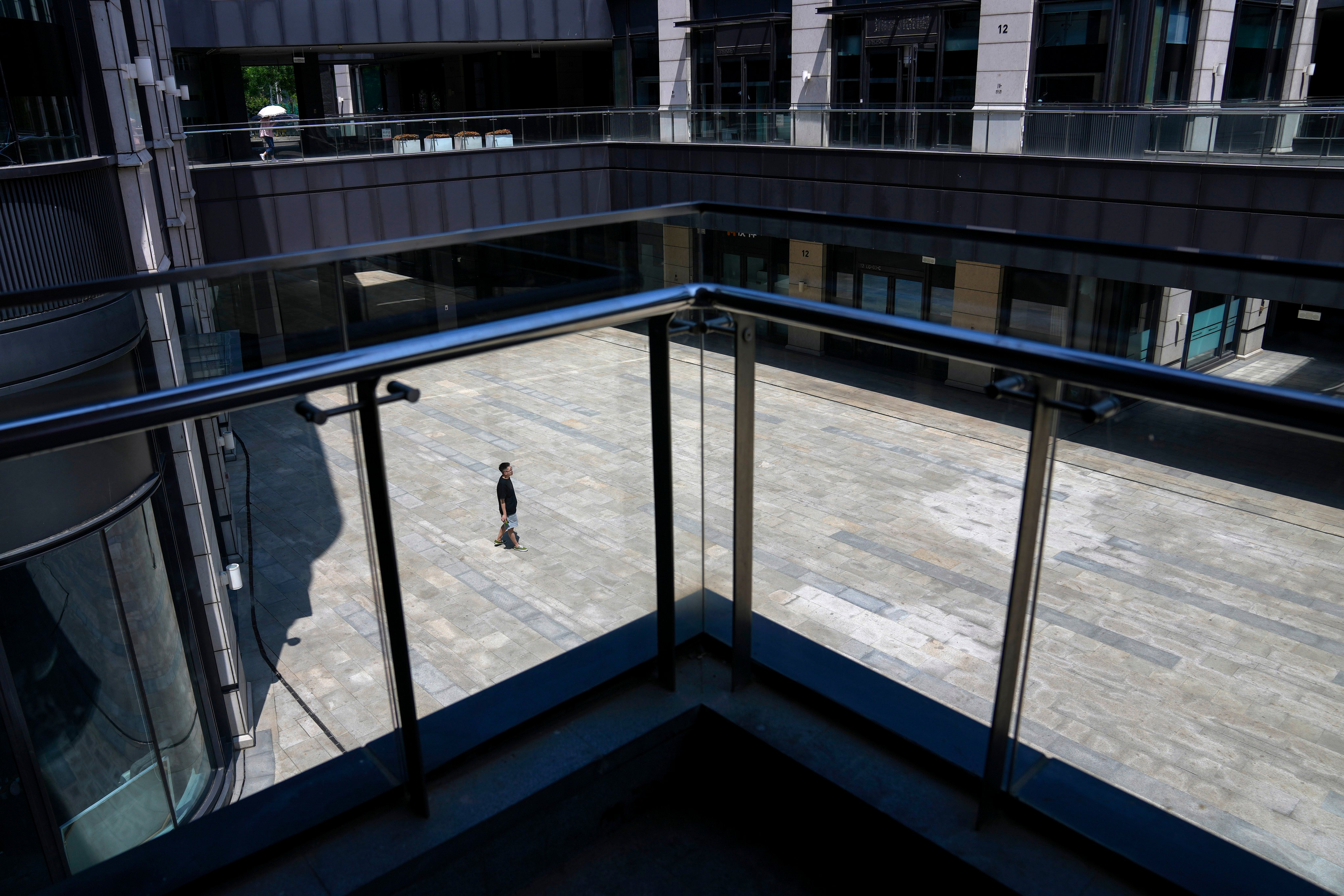A deserted commercial office building in Beijing. China is grappling with an uneven economic recovery and declining foreign business confidence. Photo: AP Photo