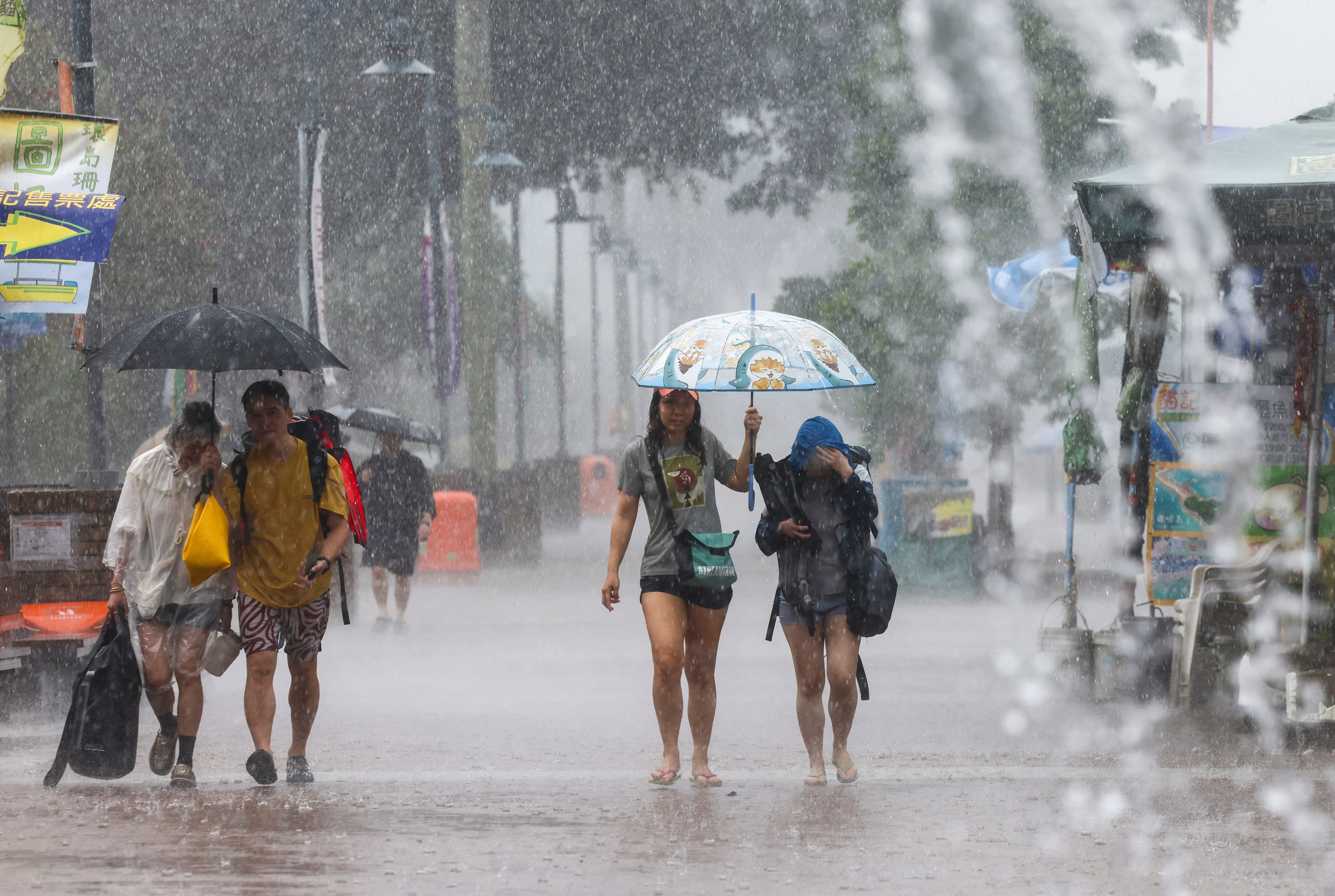 Hongkongers can expect eight days of rain from Sunday, the local forecasters has said. Photo: Dickson Lee