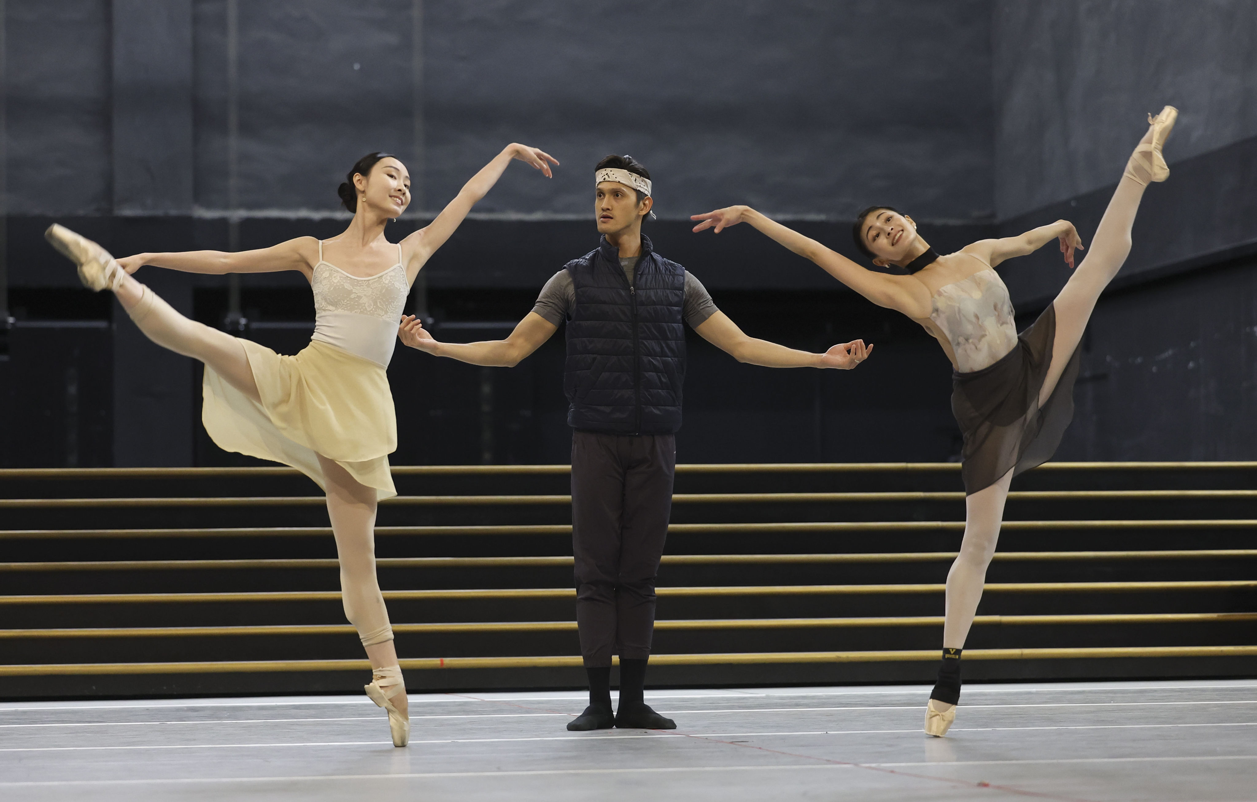 Hong Kong Ballet’ dancers rehearse Swan Lake. Photo: Edmond So