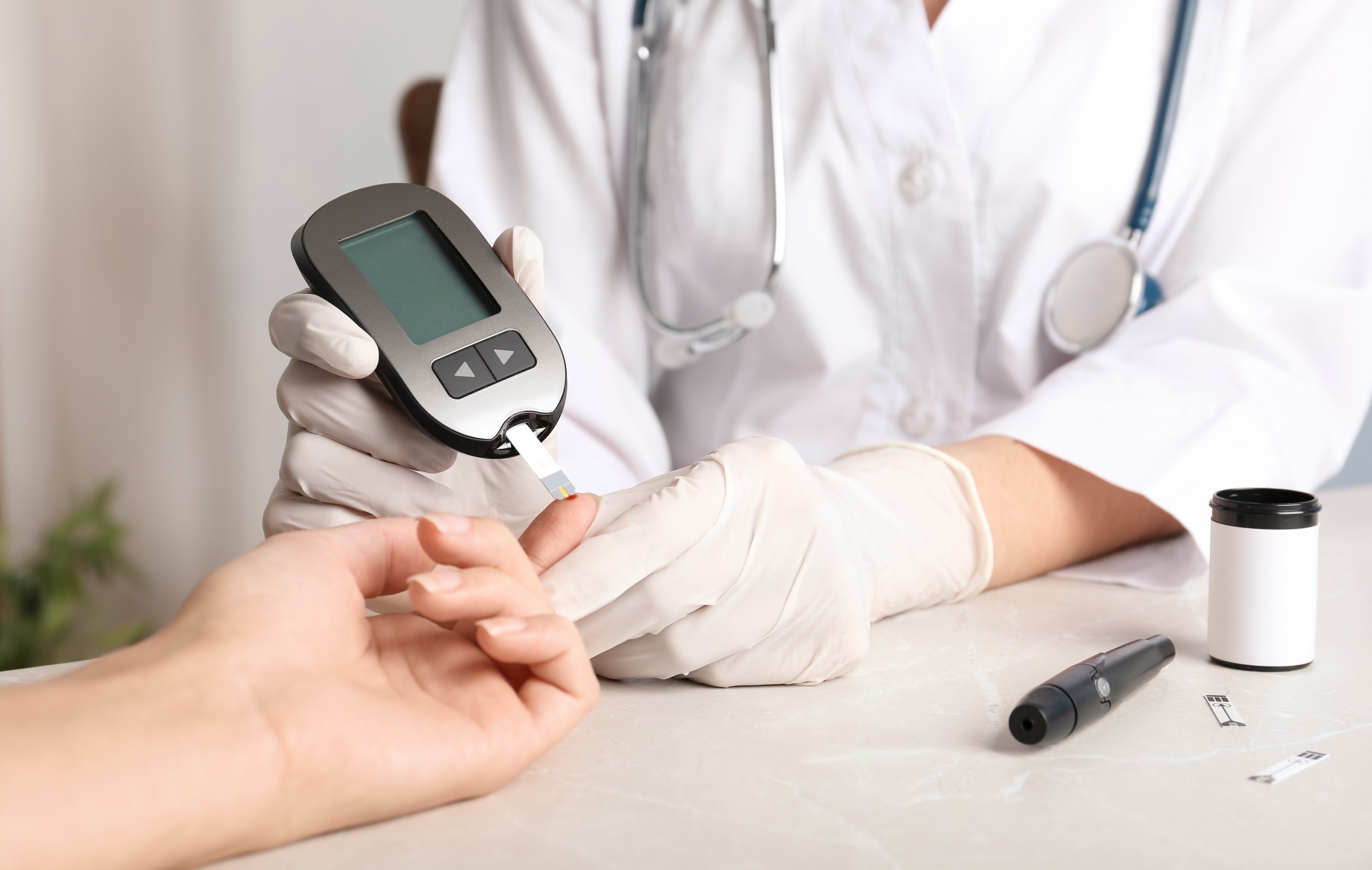 Regardless of the type of diabetes, failure to maintain normal blood glucose levels over time can lead to serious side effects, including heart disease, vision loss and kidney disease. Photo: Shutterstock
