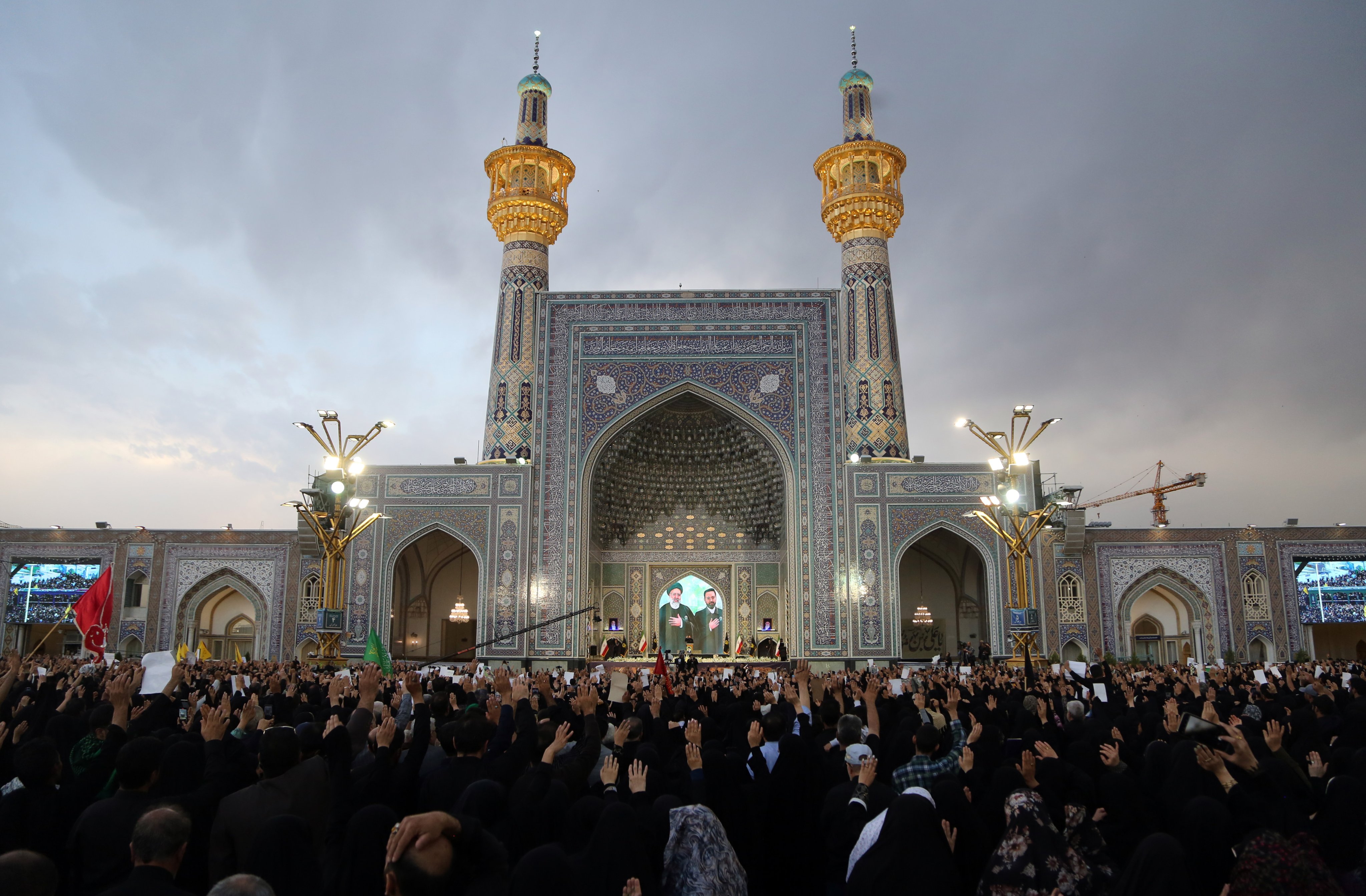 Iranians mourn during their late president Ebrahim Raisi at the Imam Reza shrine in Mashhad on Thursday. Photo: EPA-EFE