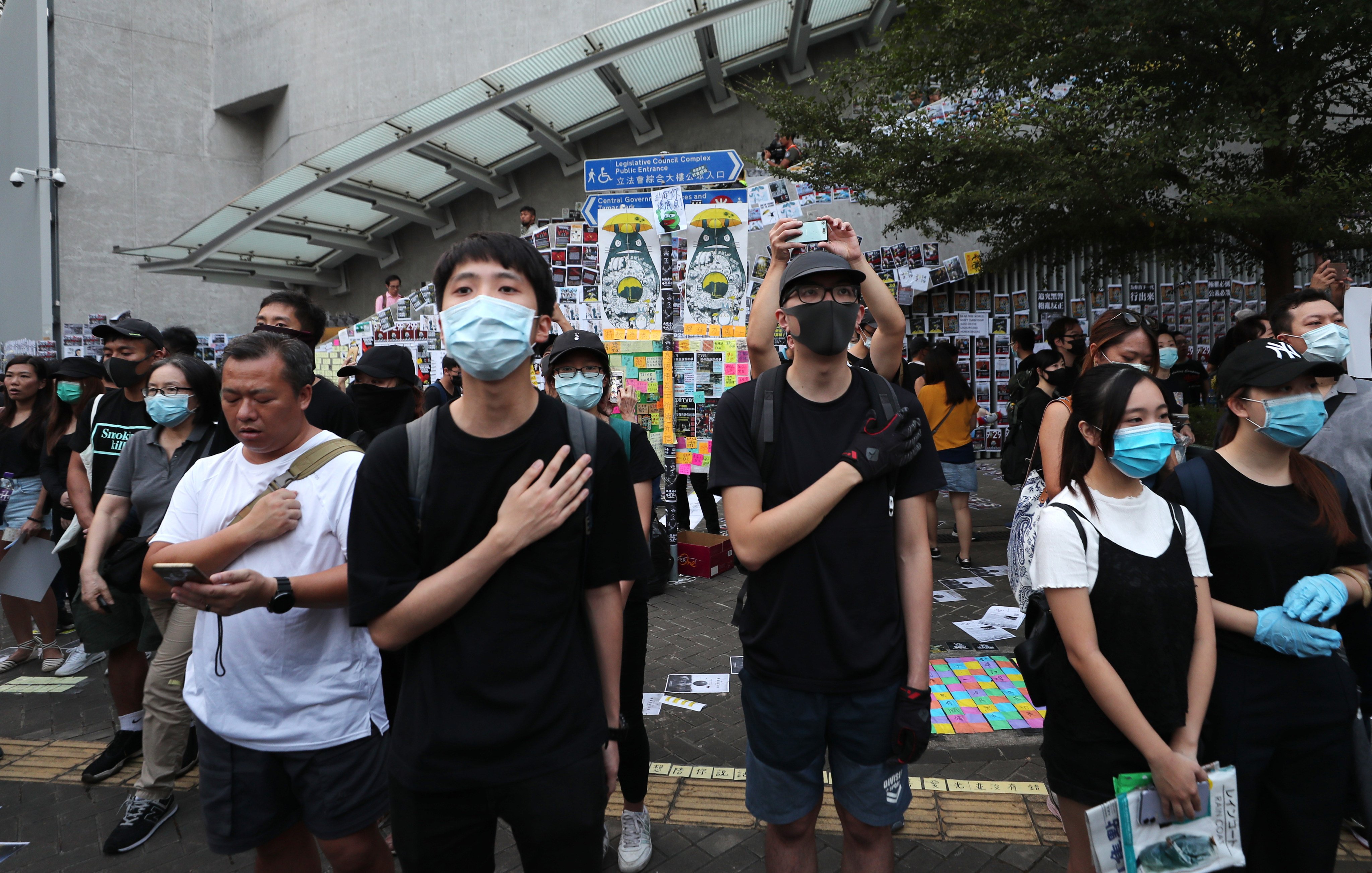 Protestors singing in 2019. YouTube has blocked Hong Kong-based users from accessing Dgxmusic’s versions of the protest tune. Photo: Sam Tsang