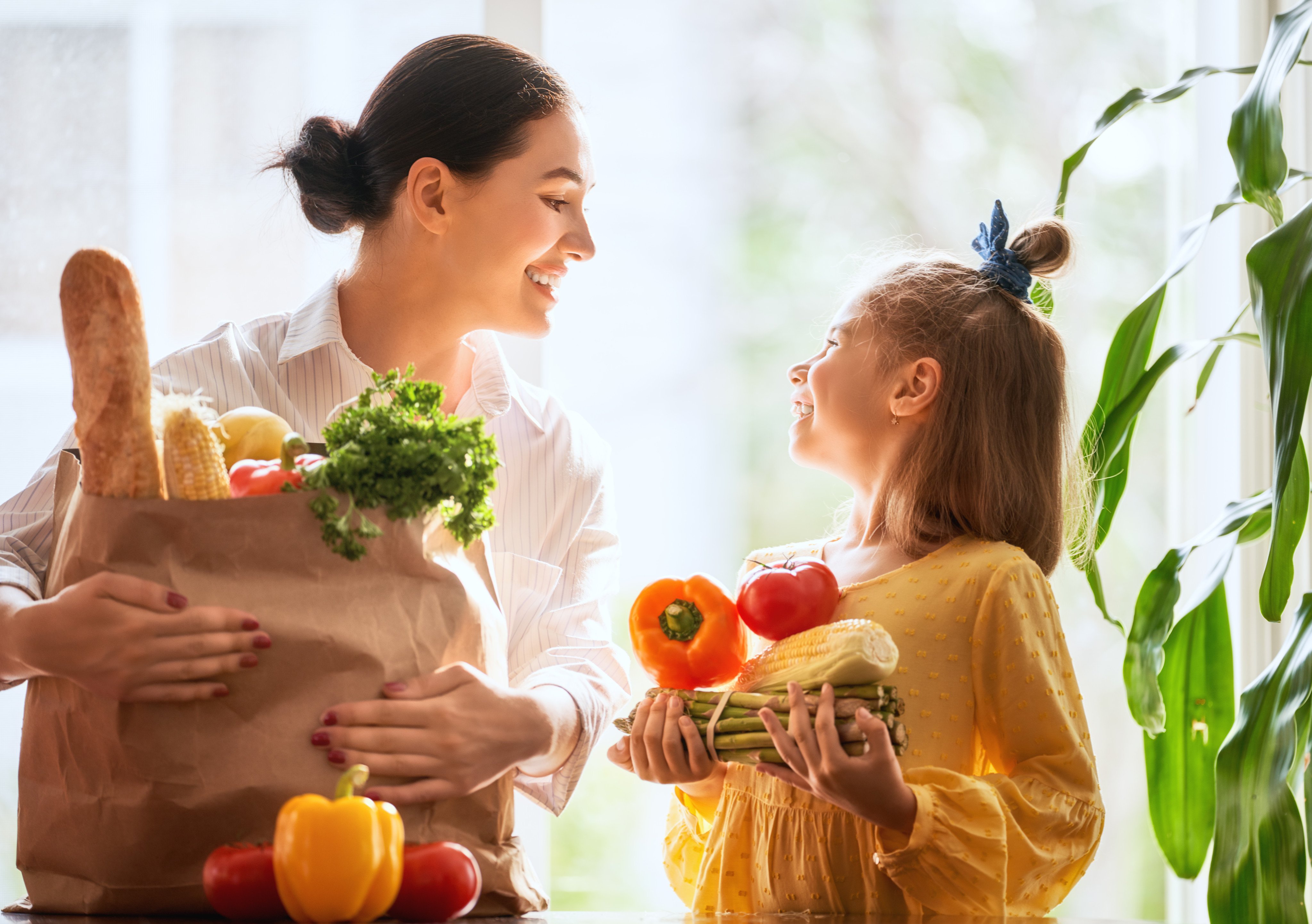 Take your children grocery shopping and let them help in meal preparation. Photo: Shutterstock
