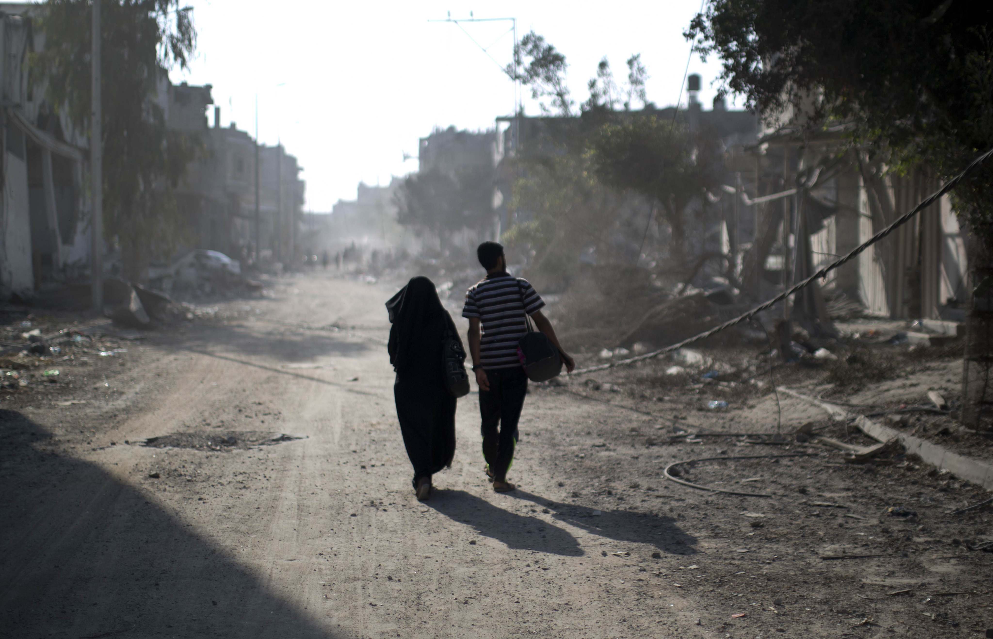 Palestinians check their homes in Gaza City’s Shejaiya neighbourhood amid the ongoing Israel-Hamas war. Photo: AFP