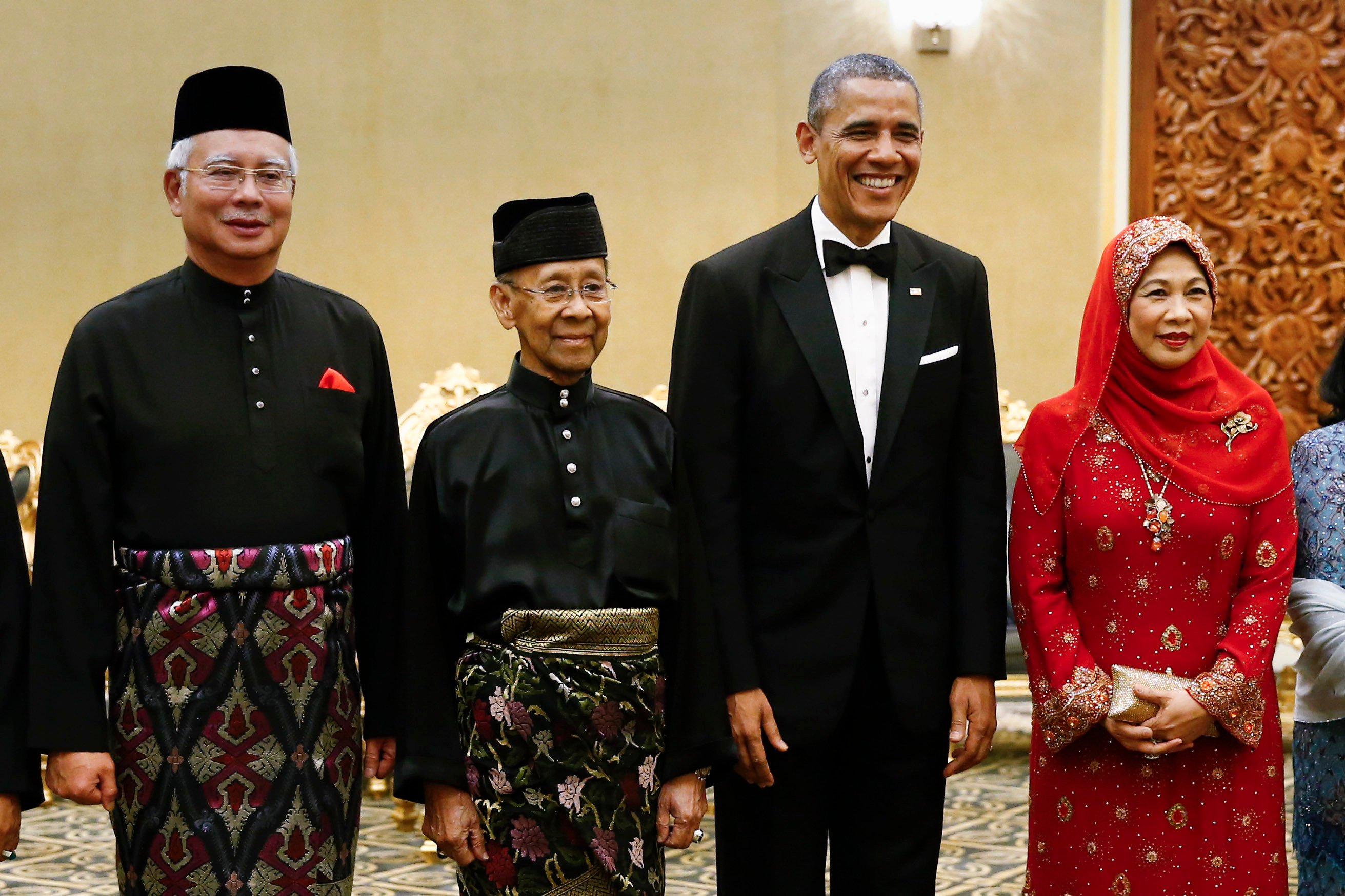 US president Barack Obama, second right, stands with Malaysian king Abdul Halim Mu’adzam Shah, second left, Malaysian queen Haminah Hamidun and Malaysian prime minister Najib Razak before a state dinner at the national palace in Kuala Lumpur on April 26, 2014. Relations between the United States and Malaysia have been roiled in recent years, shifting from Obama’s pivot to Asia to Donald Trump’s neglect of the region. Photo: AP