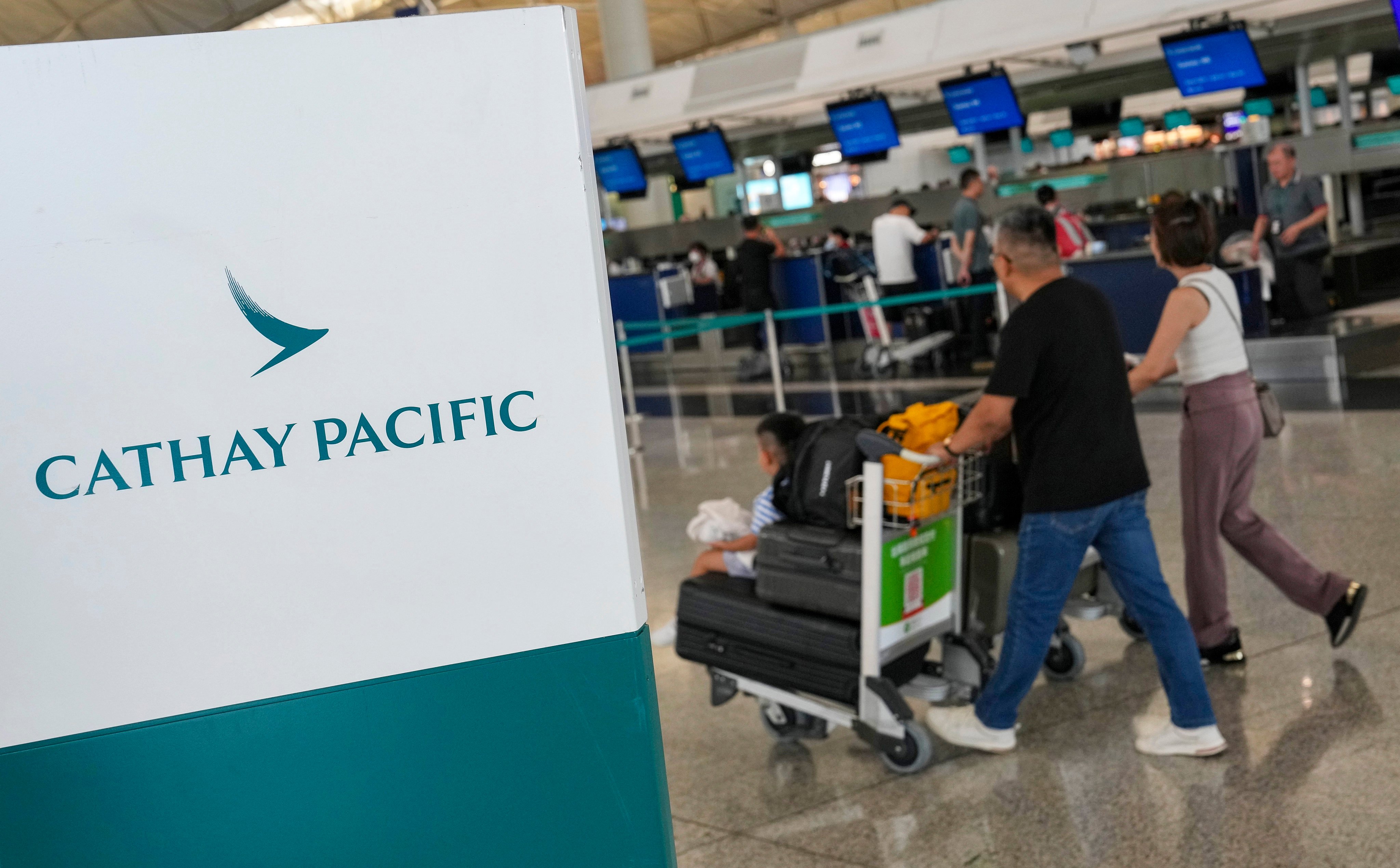 Cathay Pacific Airways will stick to its timeline for achieving full pre-pandemic capacity, its boss says. Photo: Elson Li