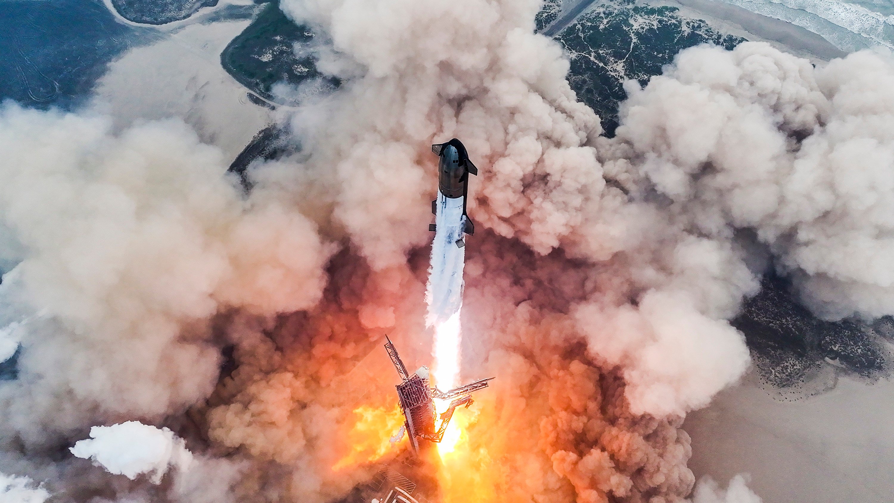 Starship, the world’s most powerful rocket, lifts off from the SpaceX test site in Boca Chica, Texas on Thursday. Photo: SpaceX