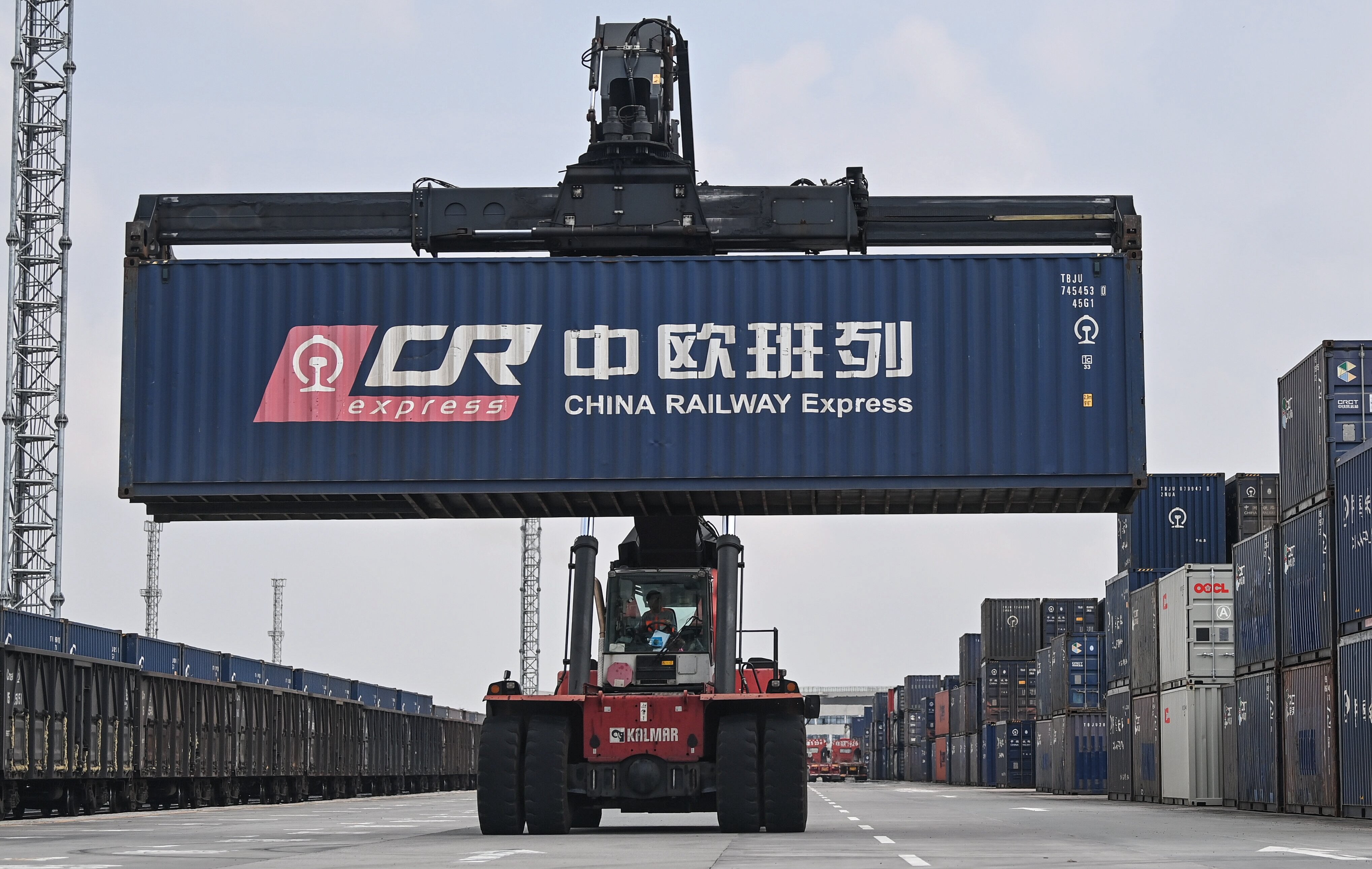 China’s exports rose in May by 7.6 per cent from a year earlier, while imports were up 1.8 per cent last month. Photo: Xinhua