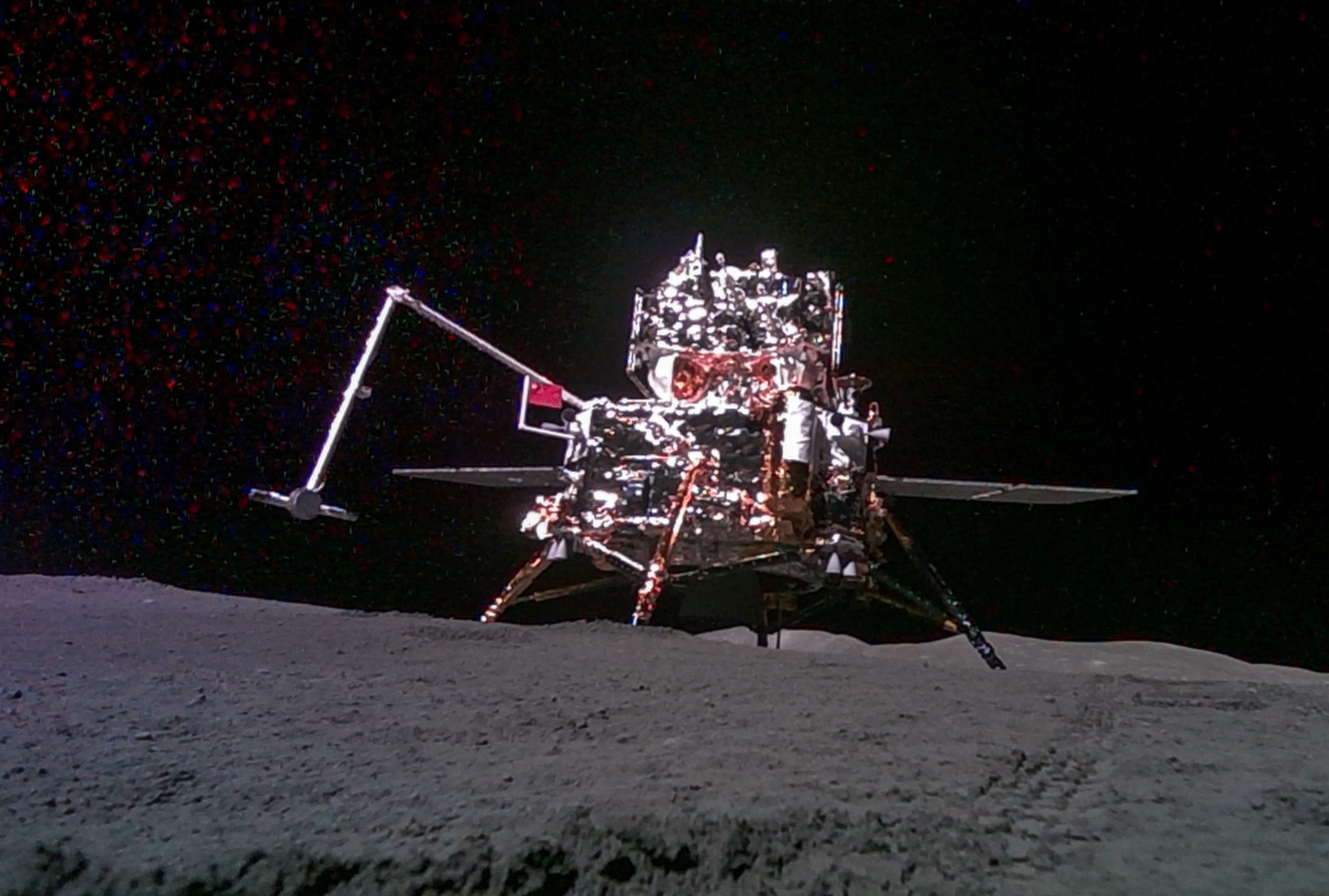 An image of the lander and ascender on the moon’s surface taken by a mobile camera carried by Chang’e 6. Photo: CNSA