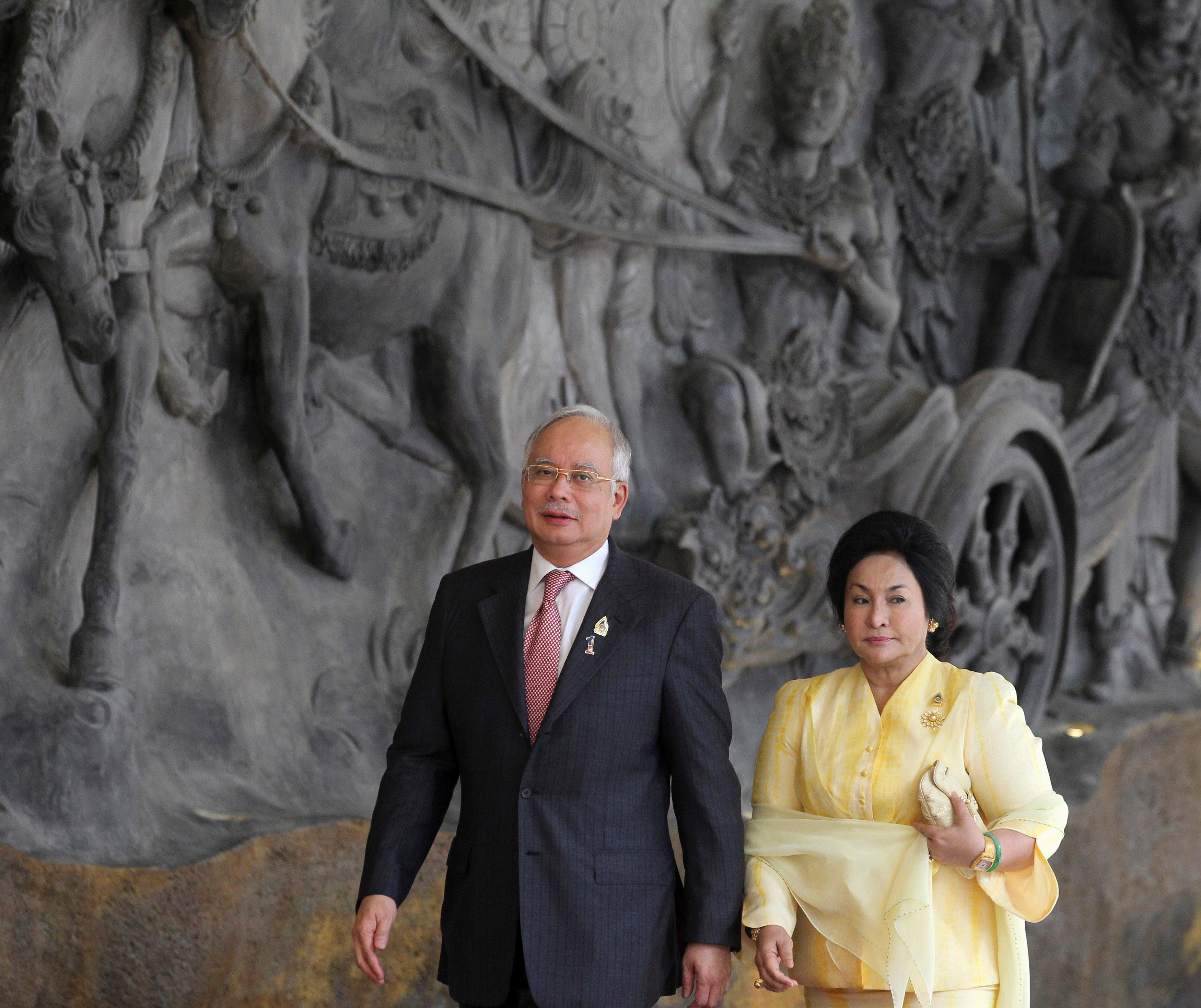 Rosmah Mansor arrives with her husband Najib Razak at an event in 2011. She is accused of using funds from Malaysia’s 1MDB to buy millions of US dollars worth of handbags, jewellery and other luxury goods. Photo: Reuters
