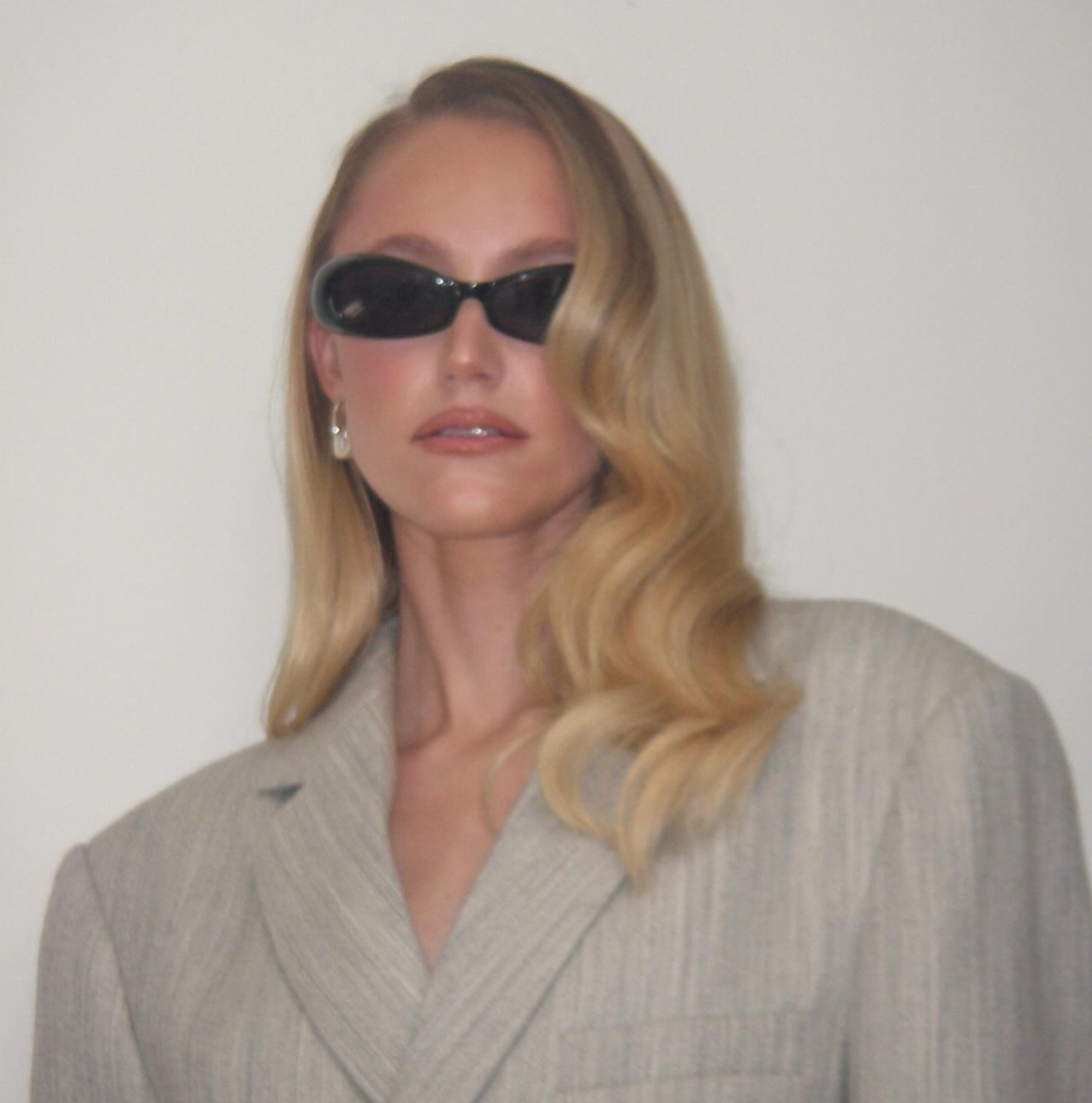 Ariana Grande, who? Meet Dalton Gomez’s new girlfriend Maika Monroe