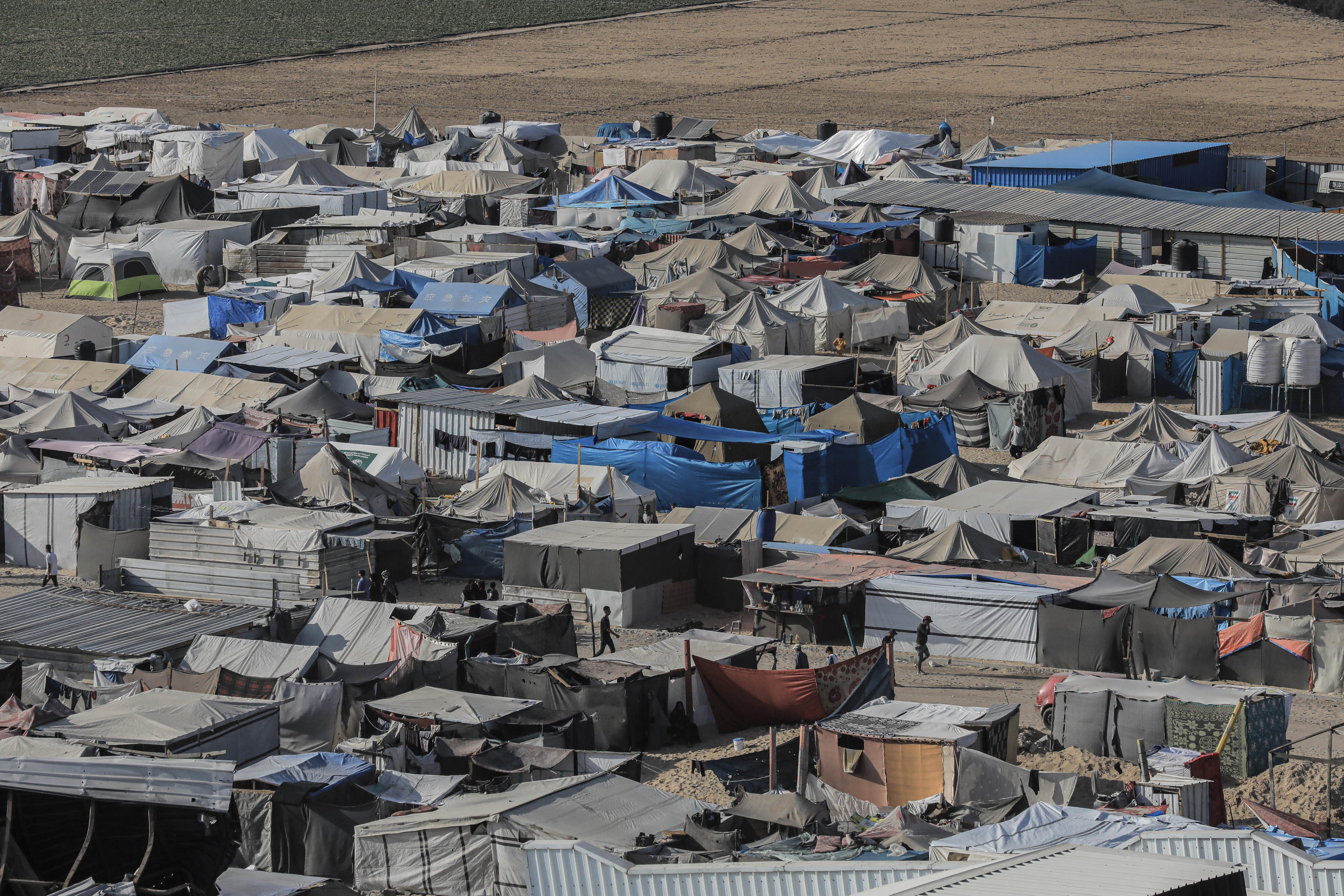 Tents for displaced Palestinians at al-Mawasi in the southern Gaza Strip city of Khan Younis. Photo: dpa
