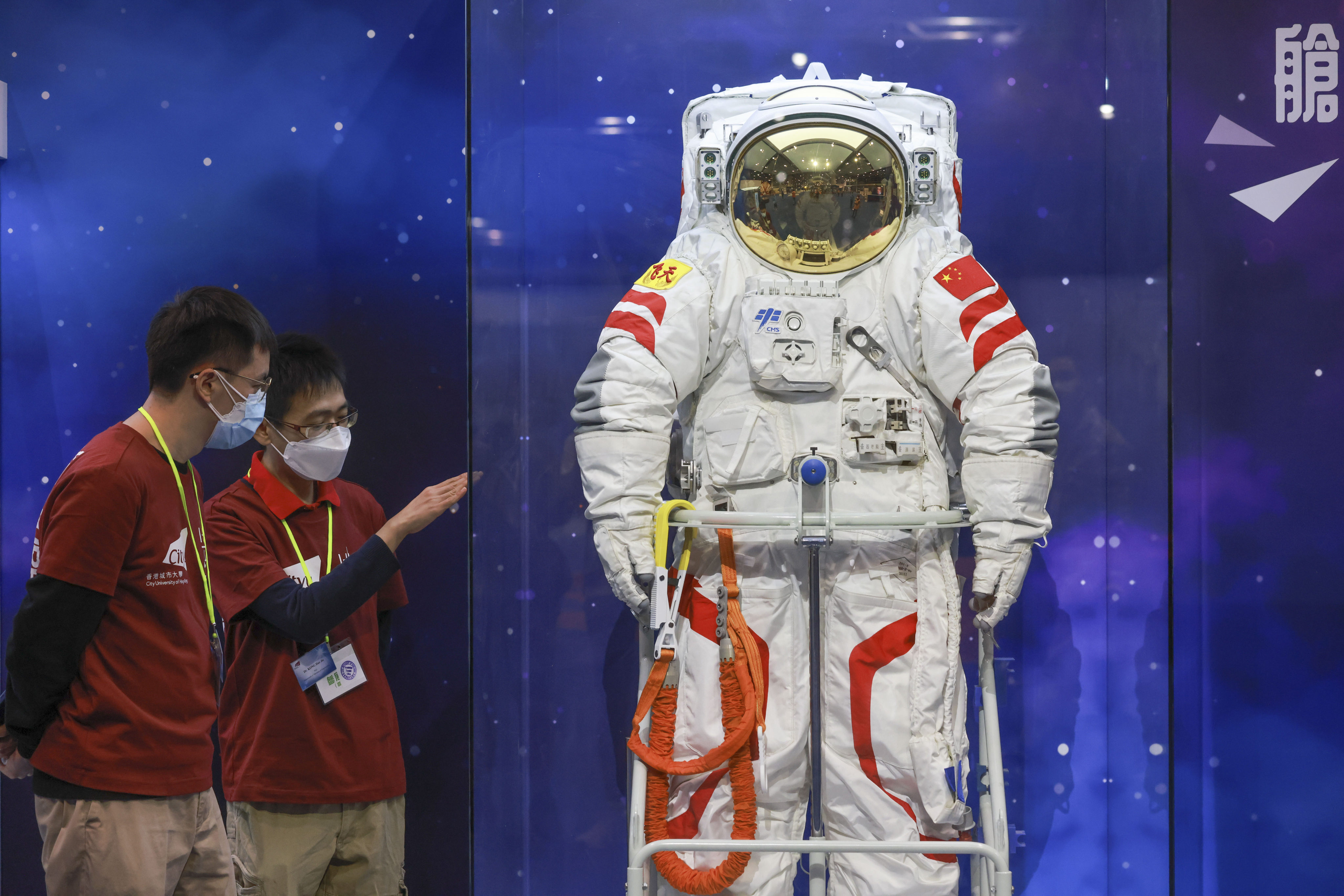 Attendees look at Chinese astronaut equipment at the InnoTech Expo in Wan Chai in December. A Hong Kong woman has been chosen as the city’s first payload specialist in the national space programme. Photo: May Tse