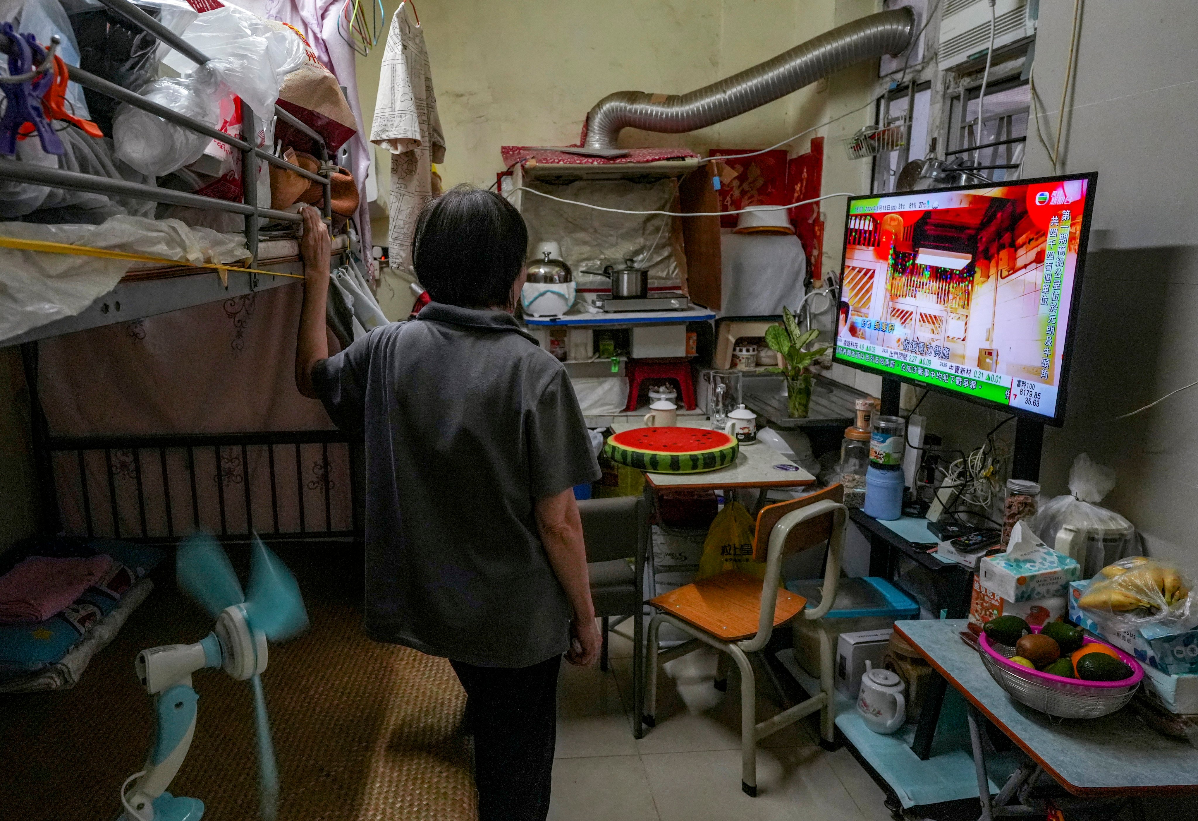 At least 220,000 people in the city live in subdivided flats, which are notorious for hygiene, safety and security hazards. Photo: Sun Yeung