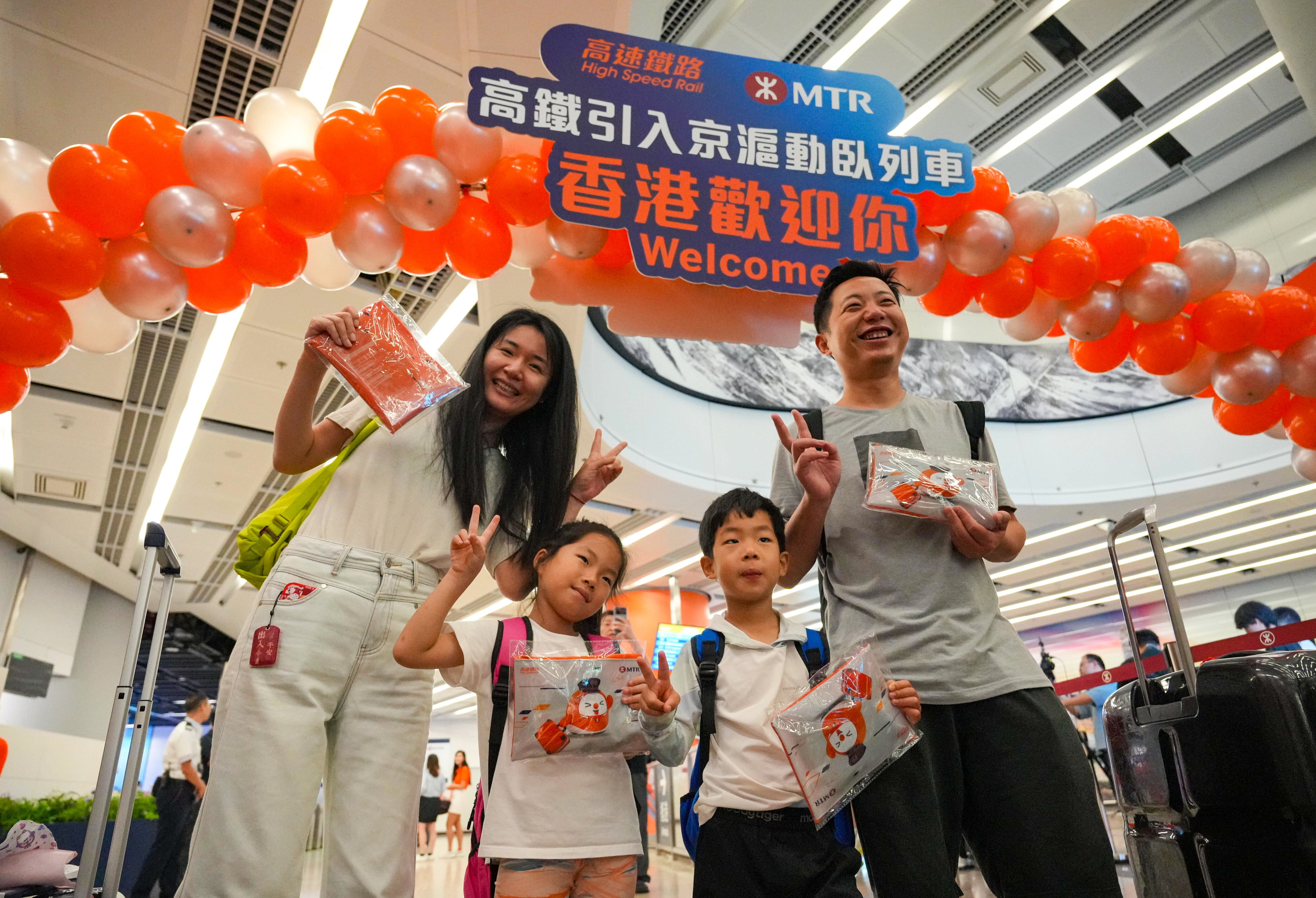 Passengers praise fast sleeper trains going from Beijing, Shanghai to Hong Kong – South China Morning Post 