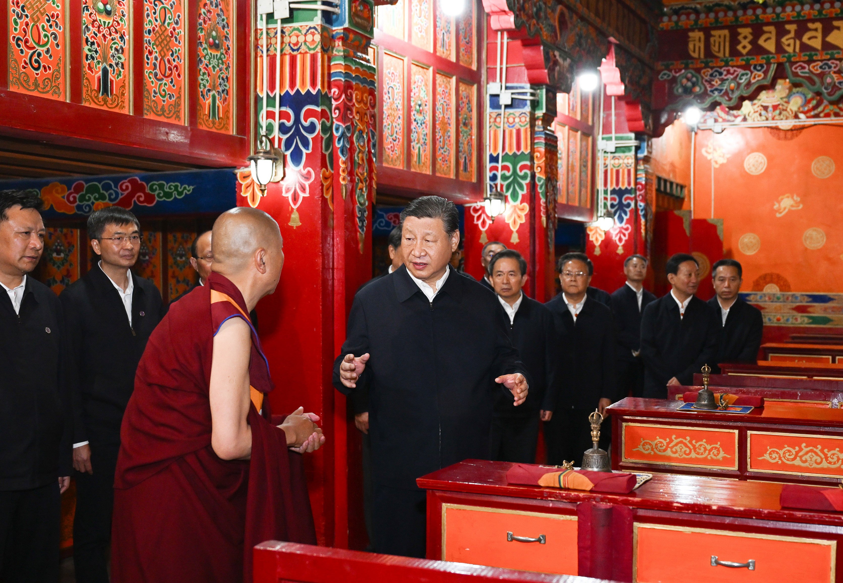 Chinese President Xi Jinping visits a Tibetan Buddhist temple in Xining, Qinghai province, on Tuesday. Photo: Xinhua 