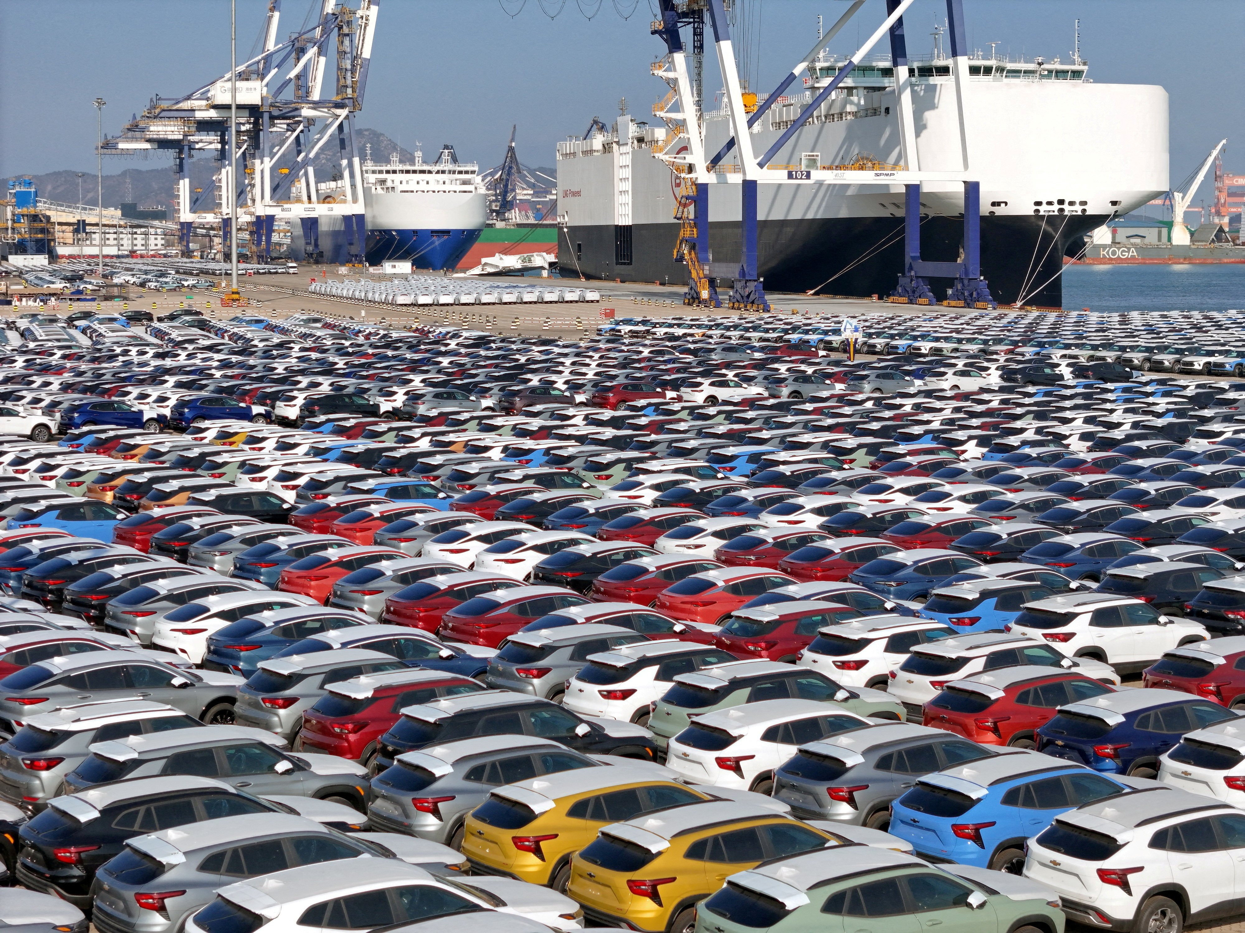 Cars to be exported sit at a terminal in the port of Yantai, Shandong province, China. Photo: Reuters