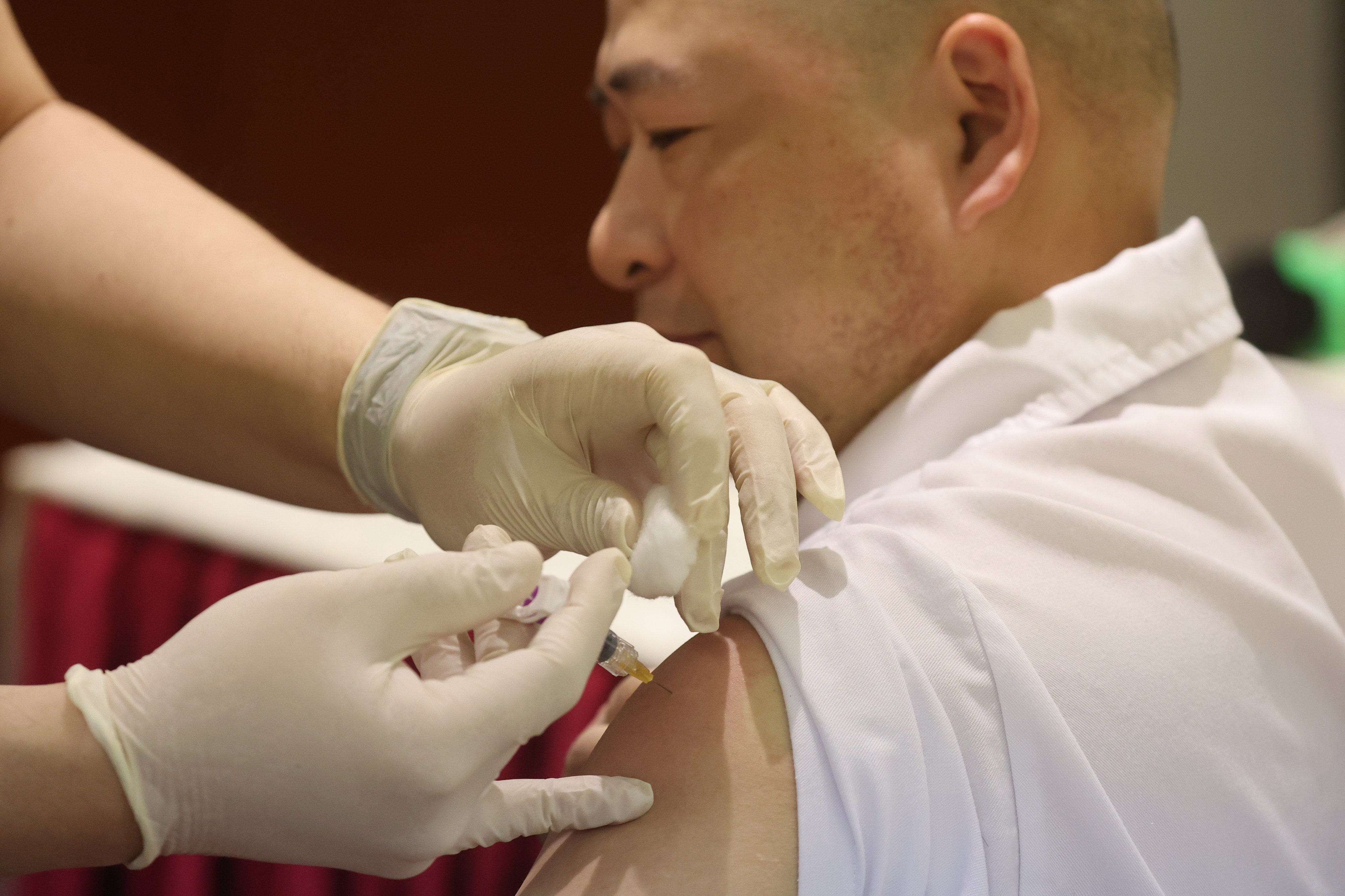 Authorities have urged the public to get vaccinated against the flu as soon as possible. Photo: Edmond So