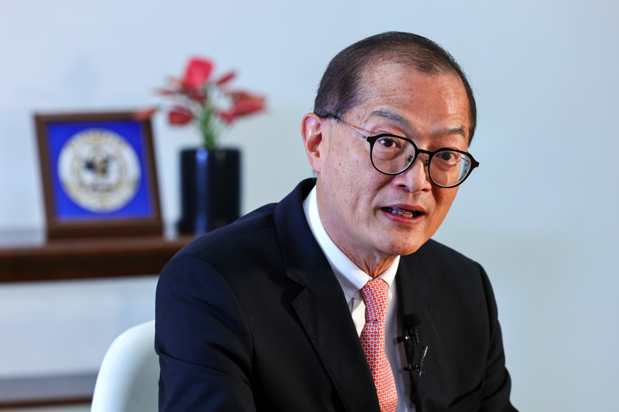 Secretary for Health Lo Chung-mau says about 1.3 million people who use A&E services annually come under the categories of semi- or non-urgent patients, making up about 60 per cent of overall demand. Photo: Dickson Lee