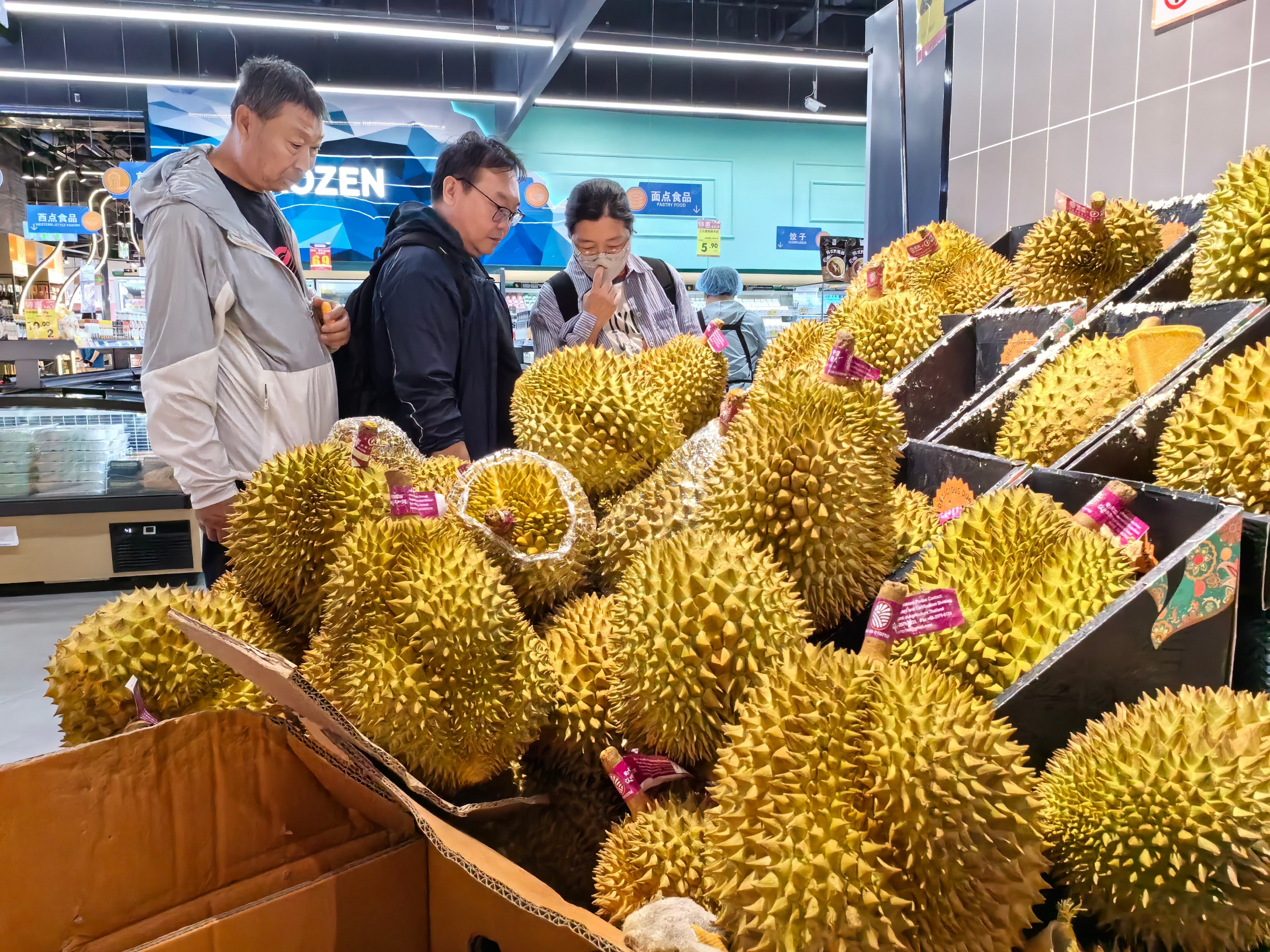 China’s ravenous appetite for durian has led to an explosion in fresh fruit imports from countries like Thailand, Vietnam and now Malaysia. Photo: Simon Song