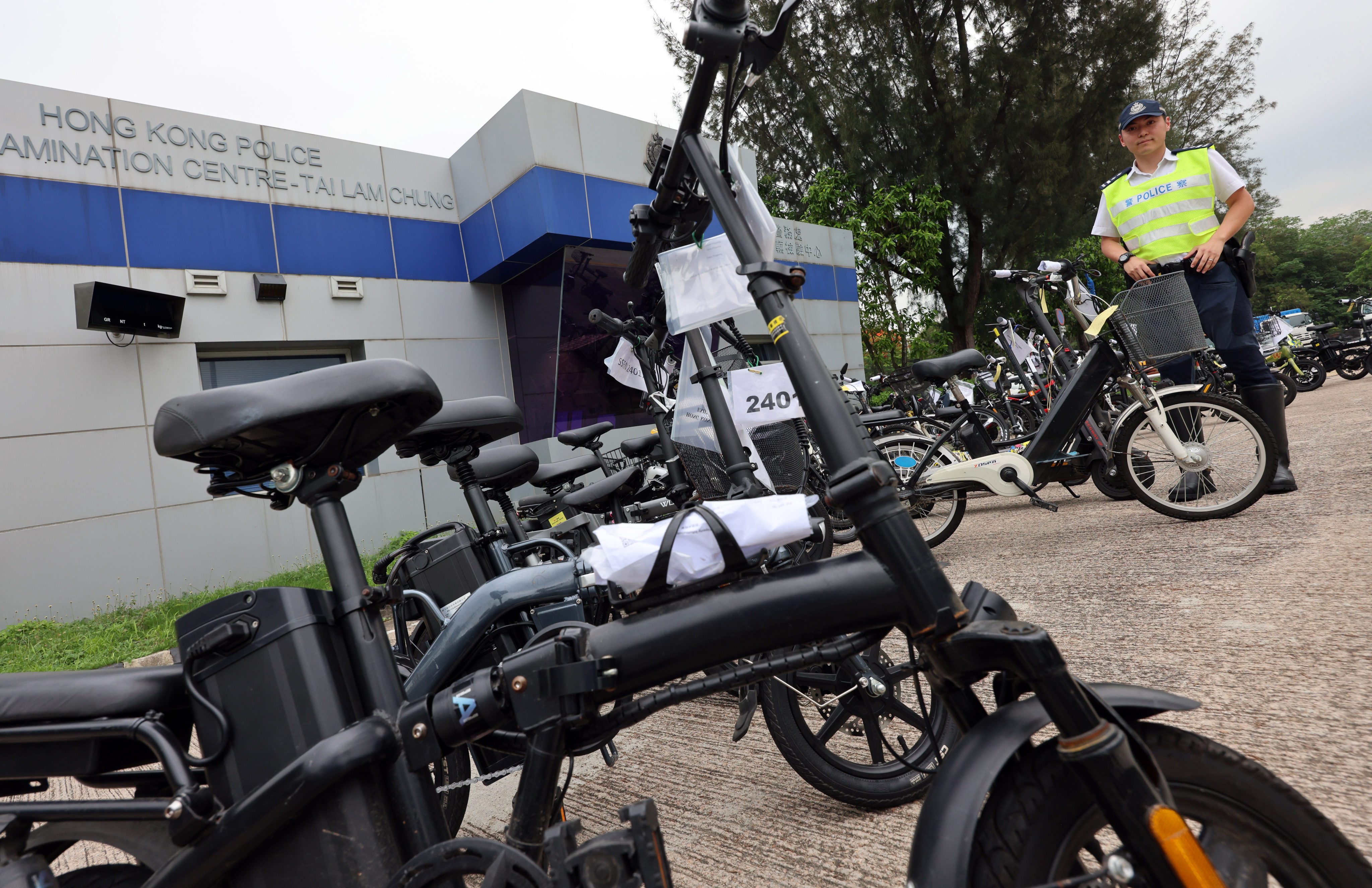 Acting Chief Inspector Ngai Siu-cheong of the New Territories North traffic unit at a press conference on the arrests of 84 people over illegally using electric mobility devices. Photo: Jelly Tse