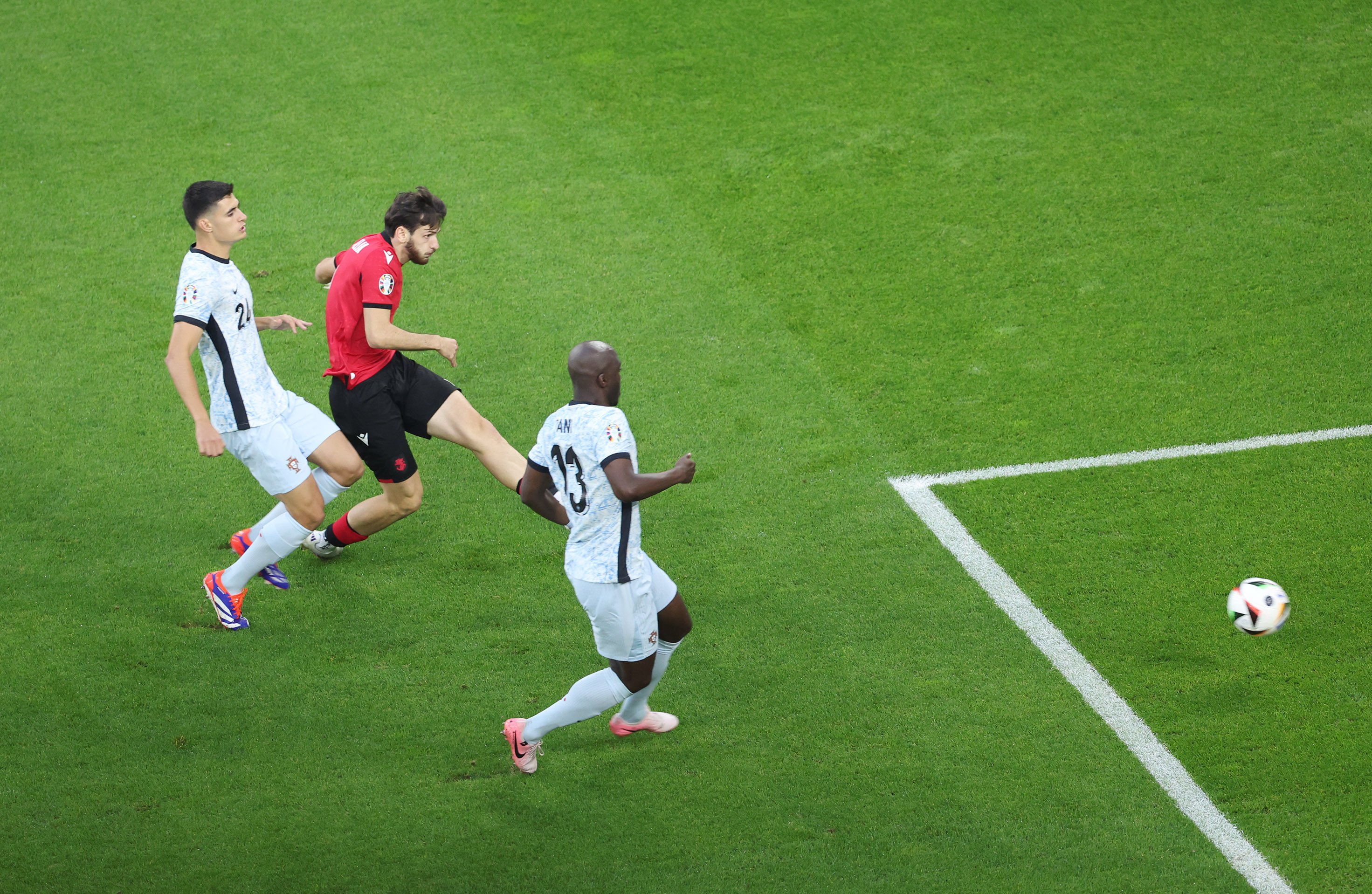 Khvicha Kvaratskhelia (centre) scores Georgia’s first goal in their 2-0 upset of Portugal at Euro 2024 - a feat a football expert feels China can emulate against Asia’s best. Photo: Xinhua