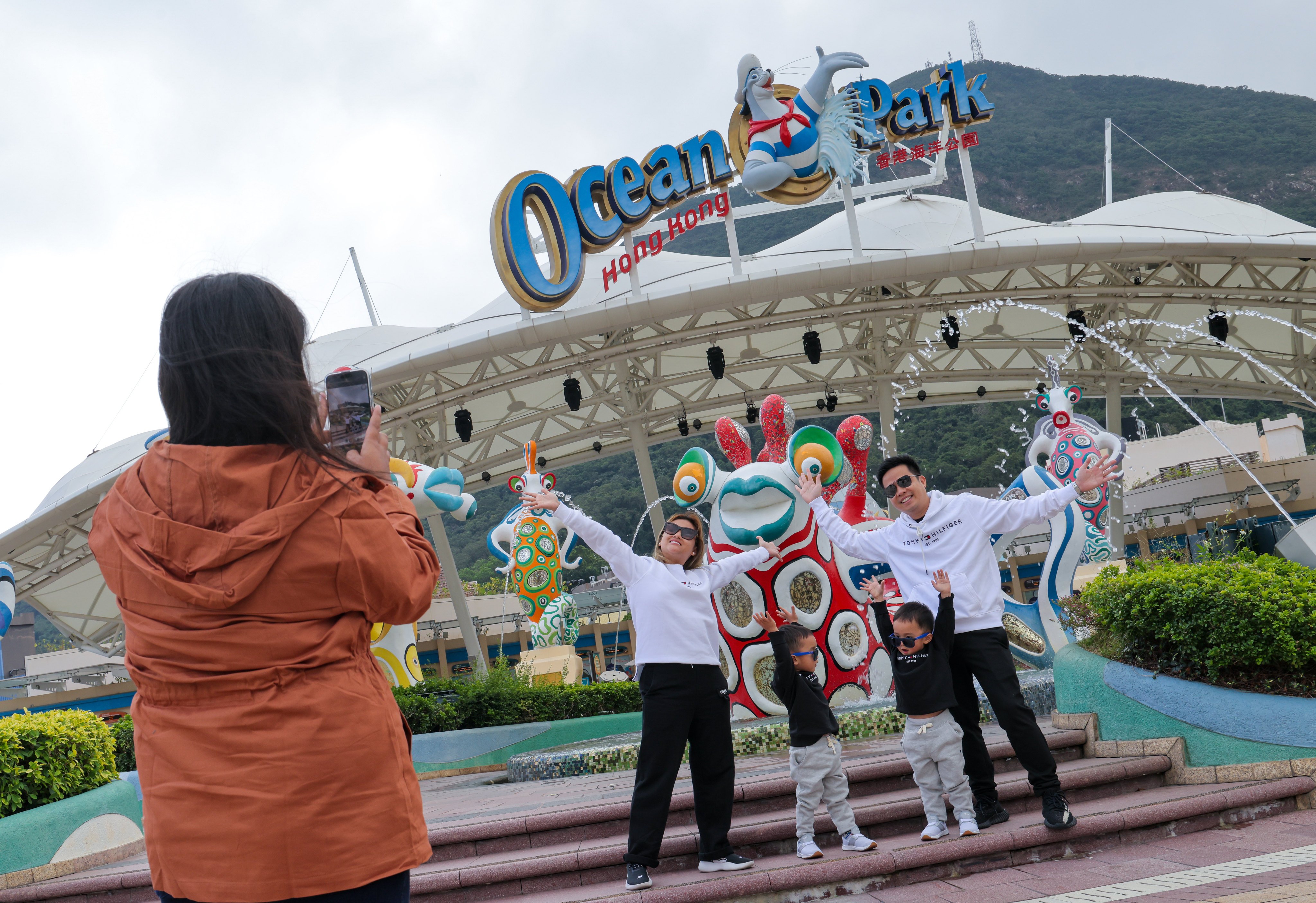 Visitors taking photos outside Hong Kong’s Ocean Park. Photo: Jelly Tse