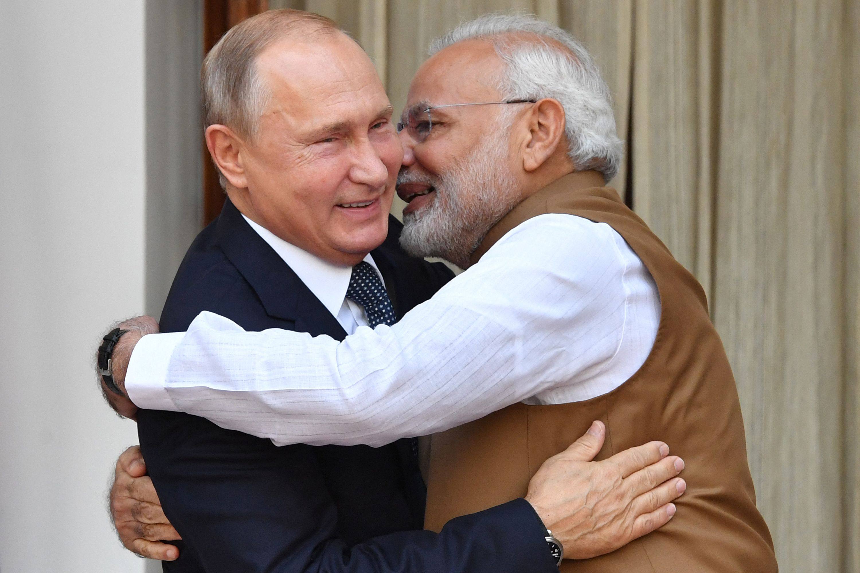 Indian Prime Minister Narendra Modi welcomes Russian President Vladimir Putin before their meeting at Hyderabad House in New Delhi in 2018. Photo: AFP