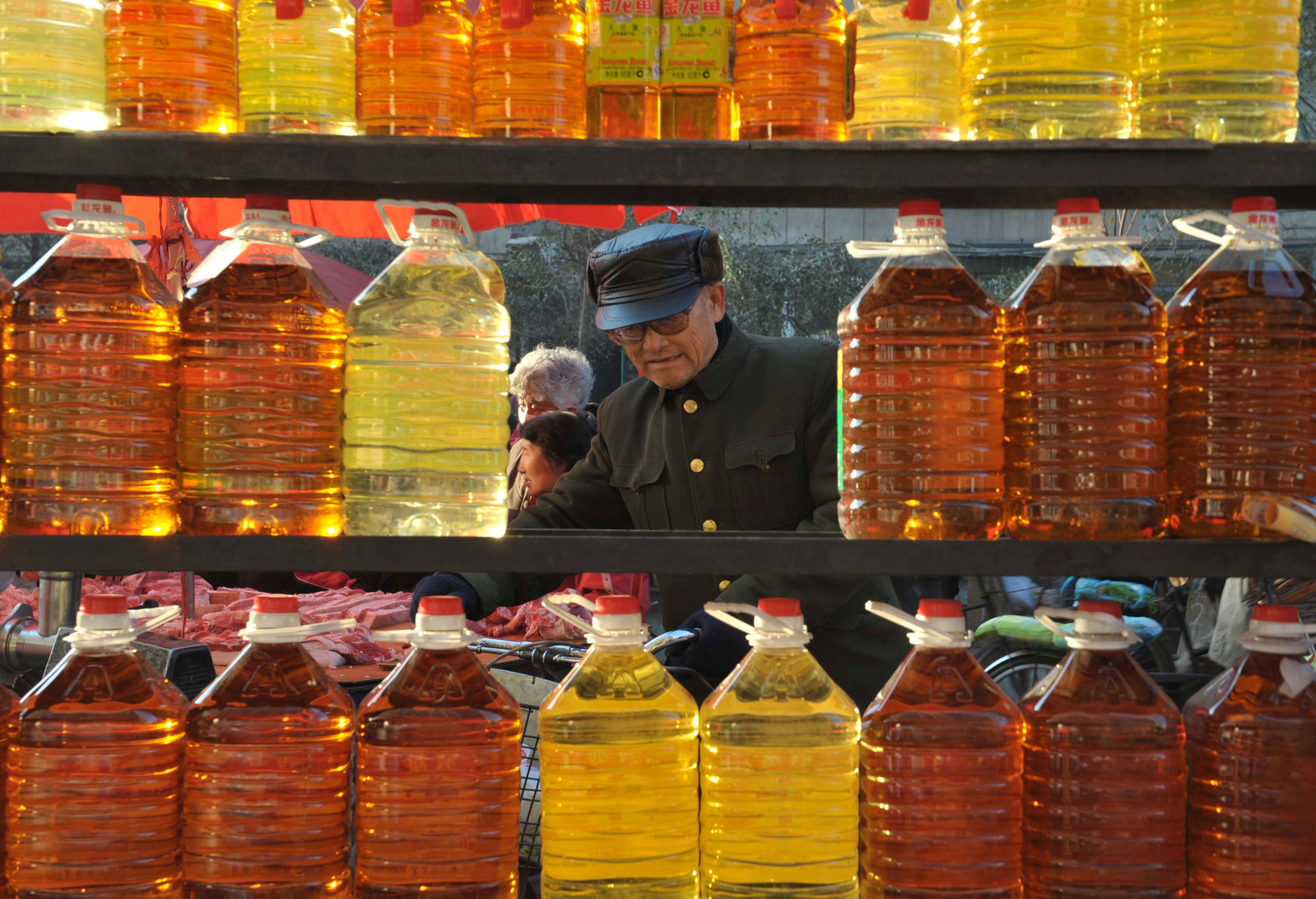 Several Chinese cooking oil companies have launched their own food safety investigations following the report in The Beijing News. Photo: AP