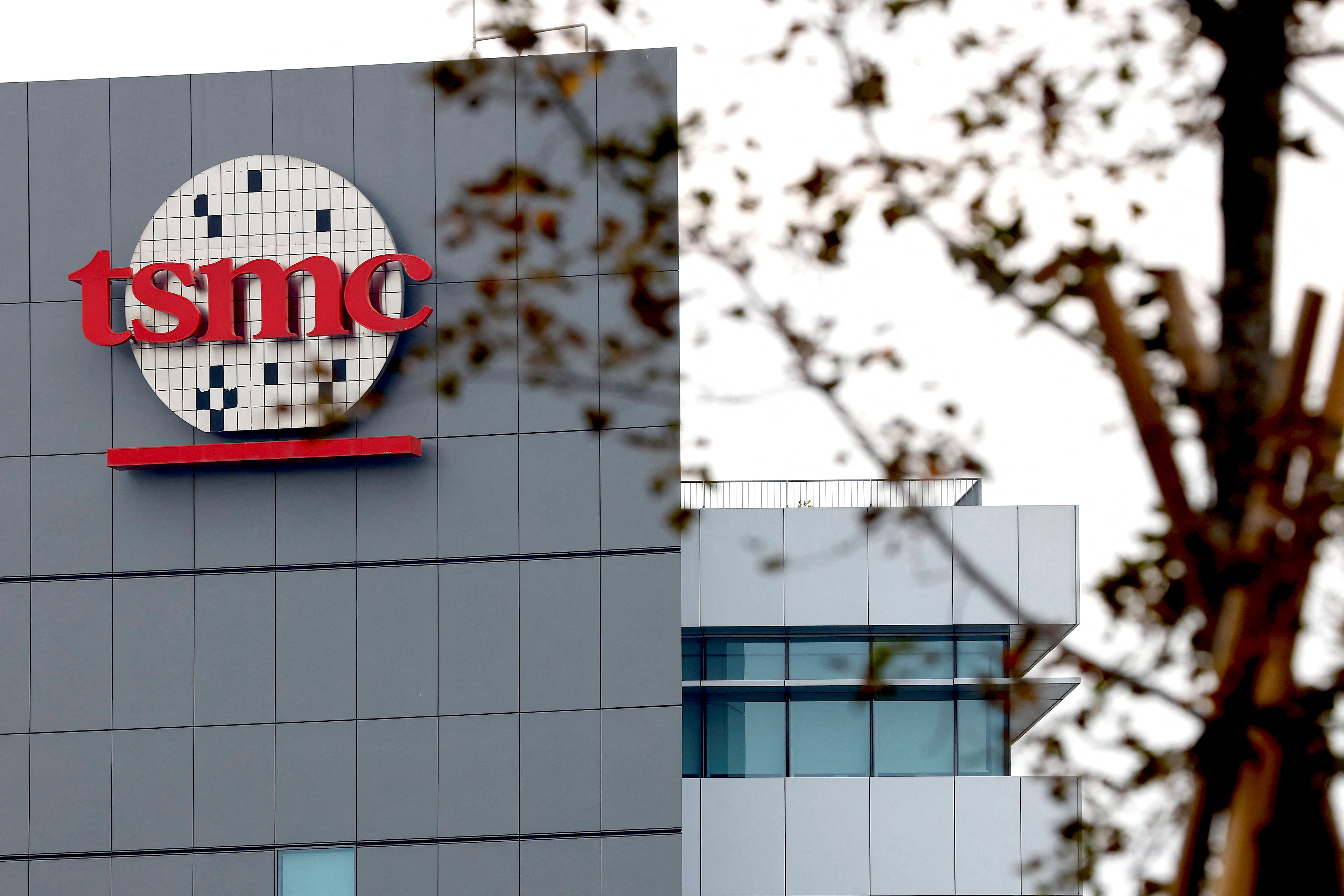 The TSMC logo is seen on a building at the science park in Tainan, Taiwan December 29, 2022. Photo: Reuters