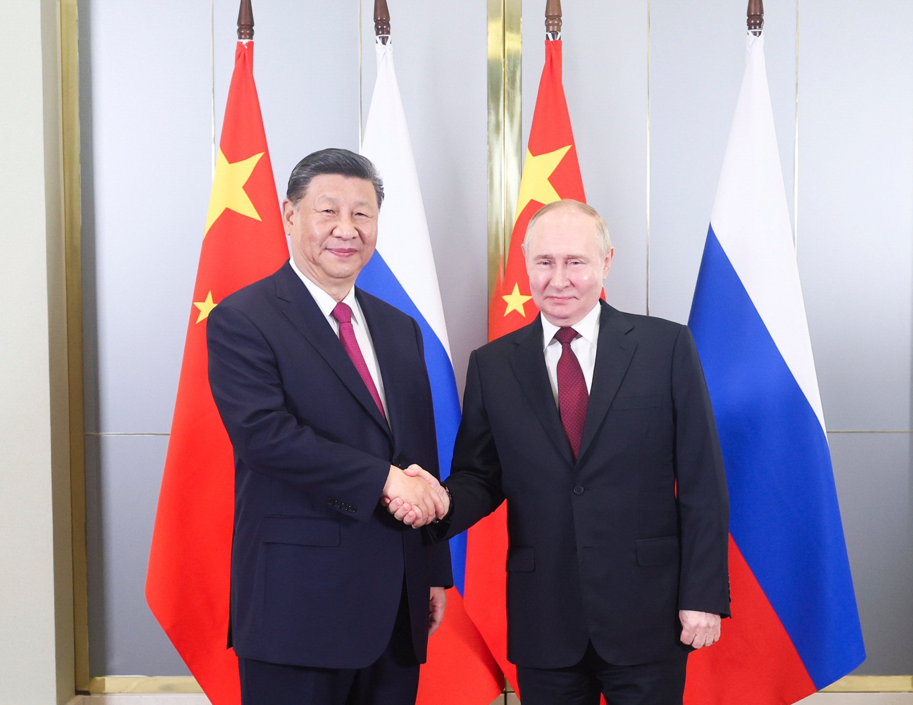 Chinese President Xi Jinping meets with Russian President Vladimir Putin ahead of the 24th Meeting of the Council of Heads of State of the Shanghai Cooperation Organization in Astana, Kazakhstan, on July 3. Photo: Xinhua