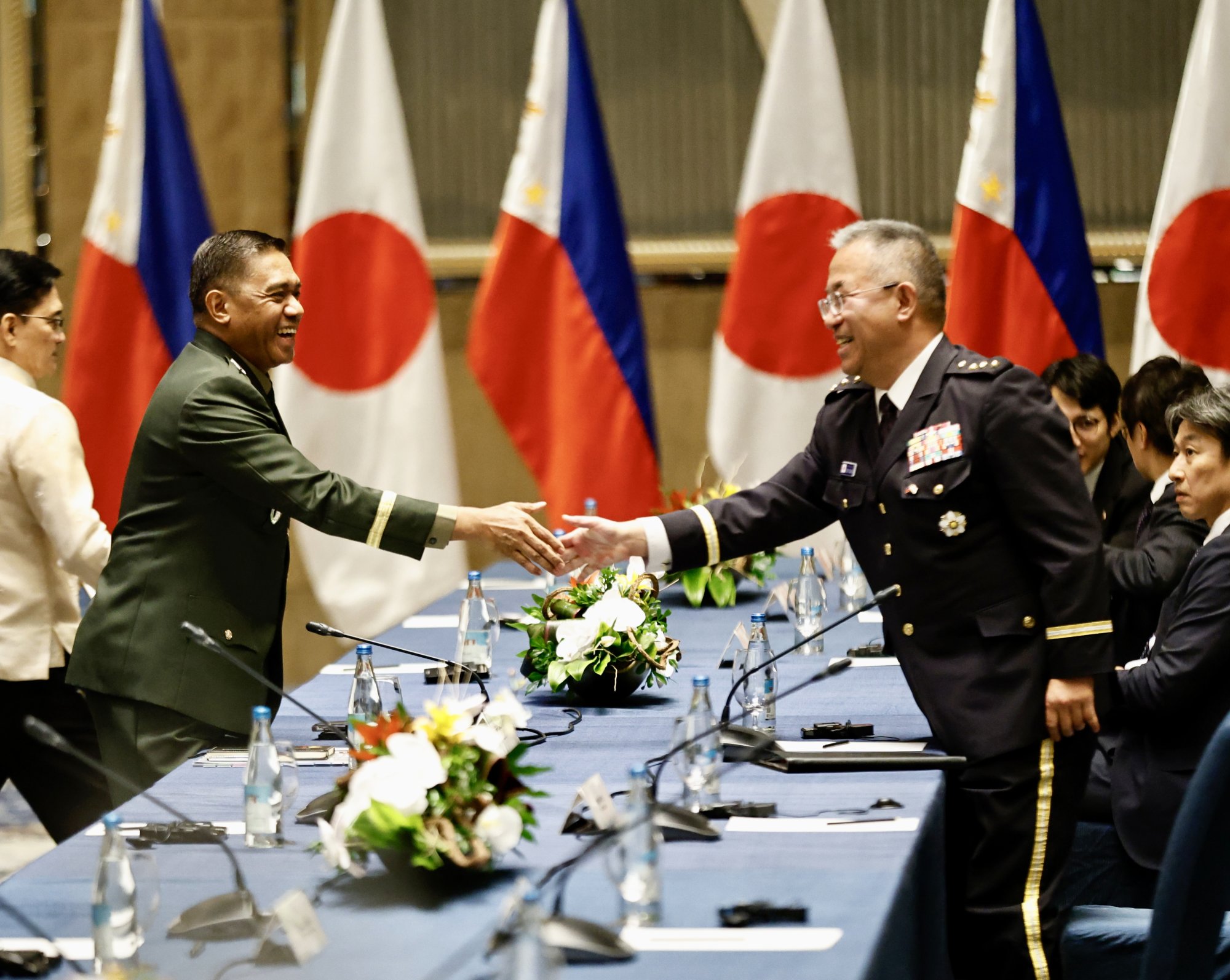 Japan Self Defence Chief General Yoshida Yoshihide and Philippine Armed Forces Chief General Romeo Brawner Junior at a ministerial meeting in Manila on July 8. Photo: EPA-EFE
