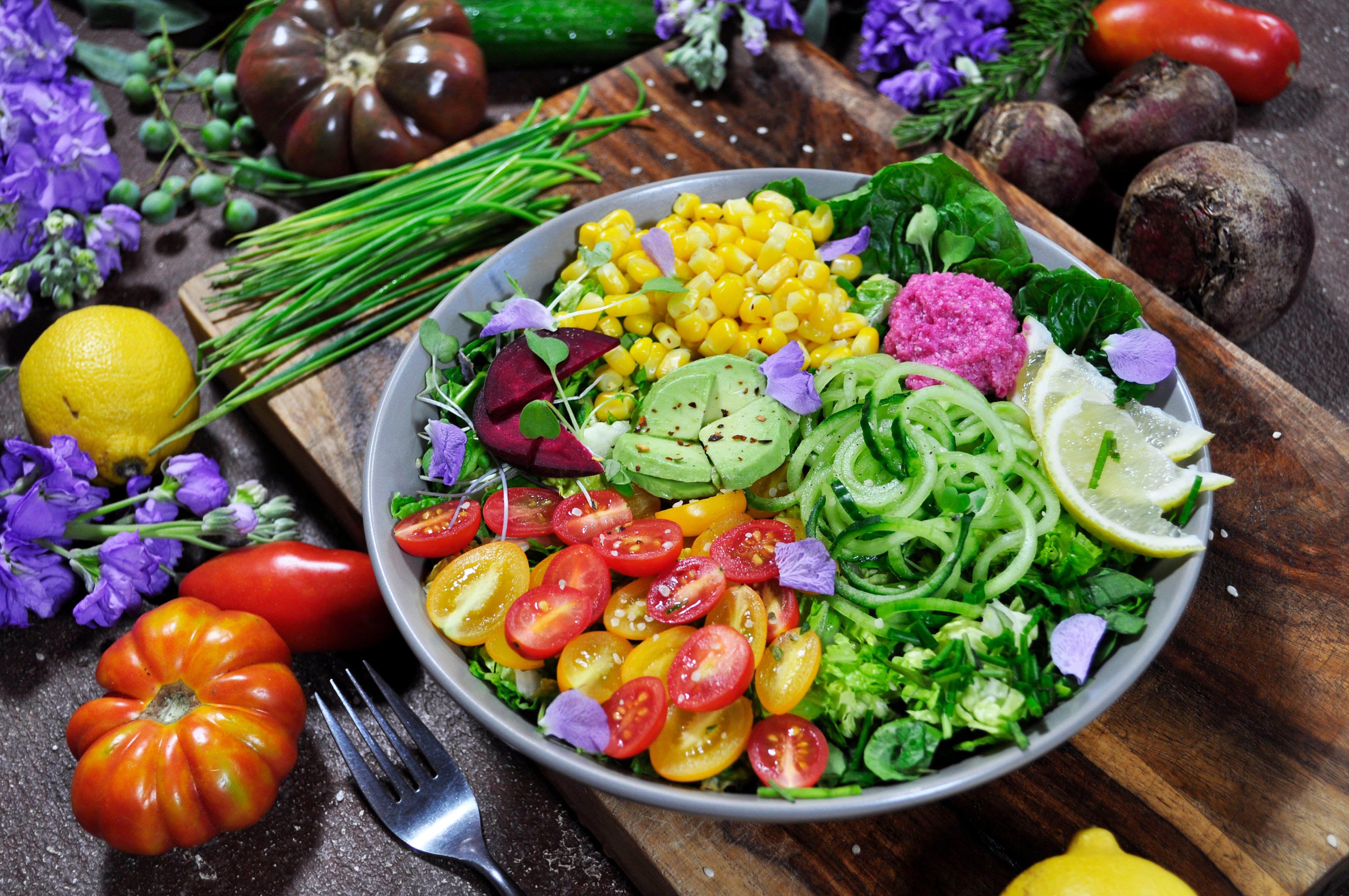 The Mediterranean diet focuses on eating whole, minimally processed foods with an emphasis on plant-based dishes. Photo: Shutterstock 