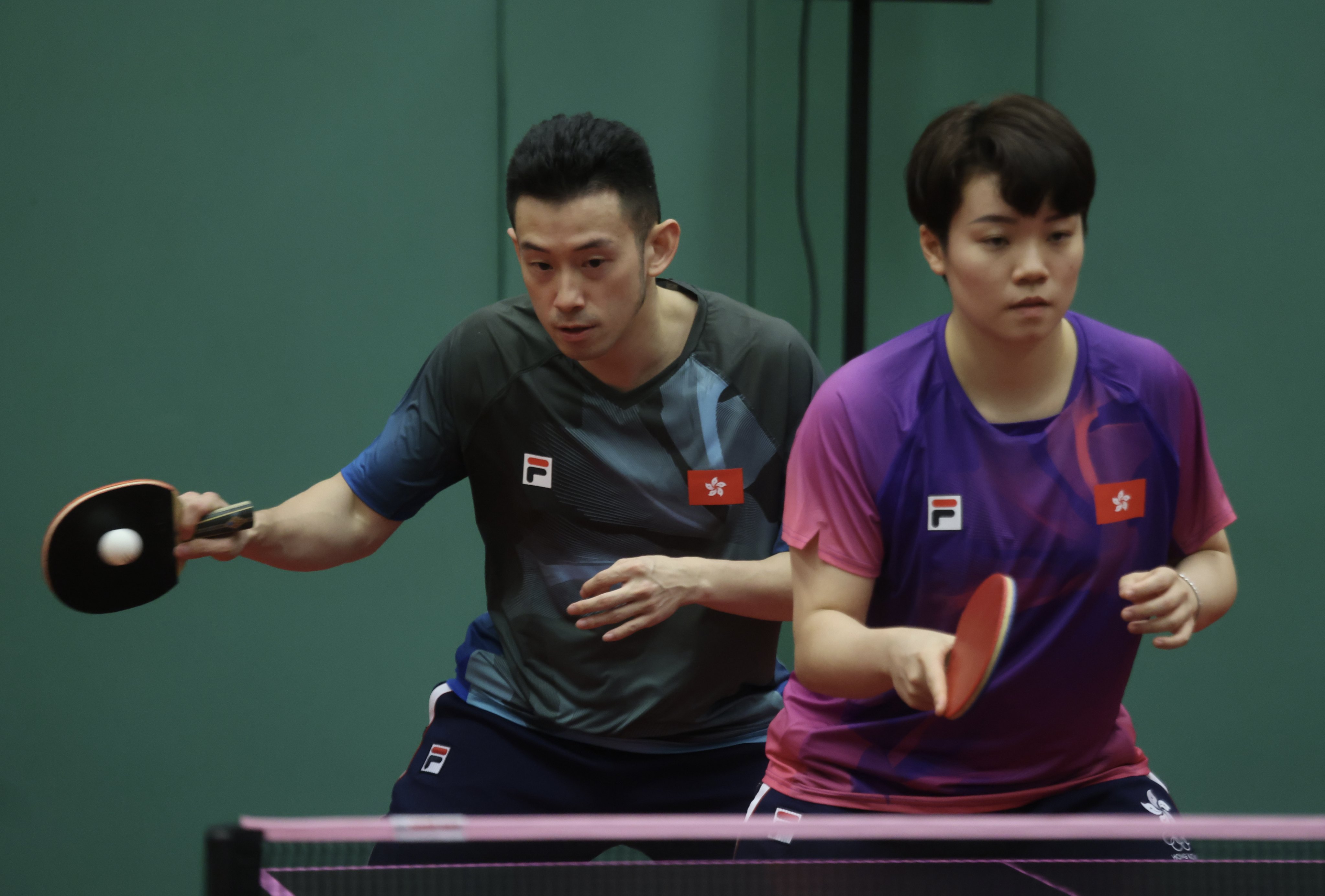 Hong Kong mixed doubles pair Wong Chun-ting (left) and Doo Hoi-kem put on a demonstration at the Hong Kong Sports Institute. Photo: Jonathan Wong