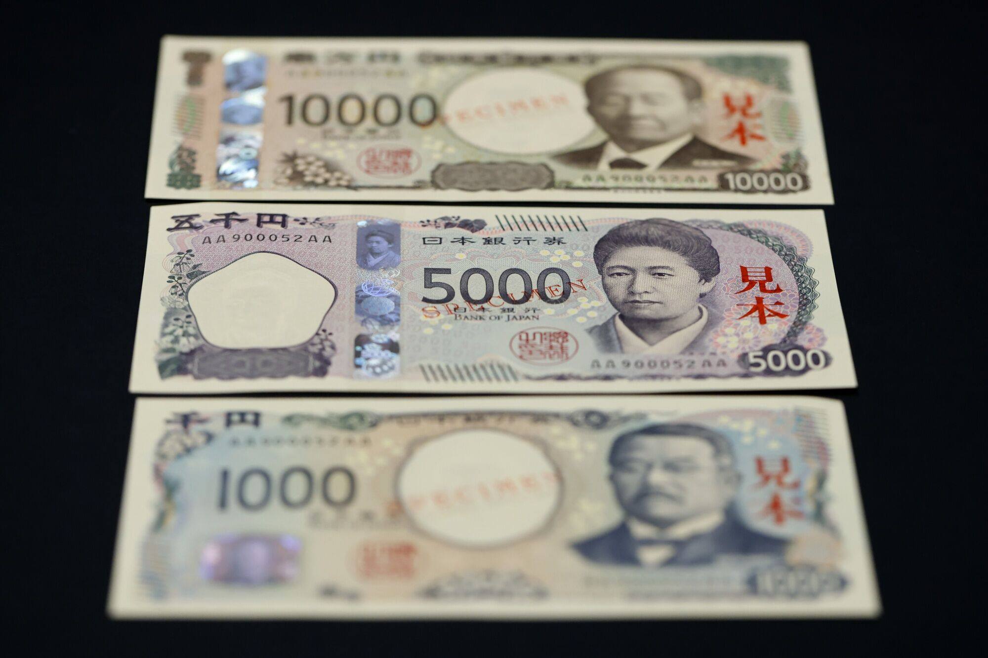 Samples of newly-designed Japanese yen banknotes. Photo: Bloomberg